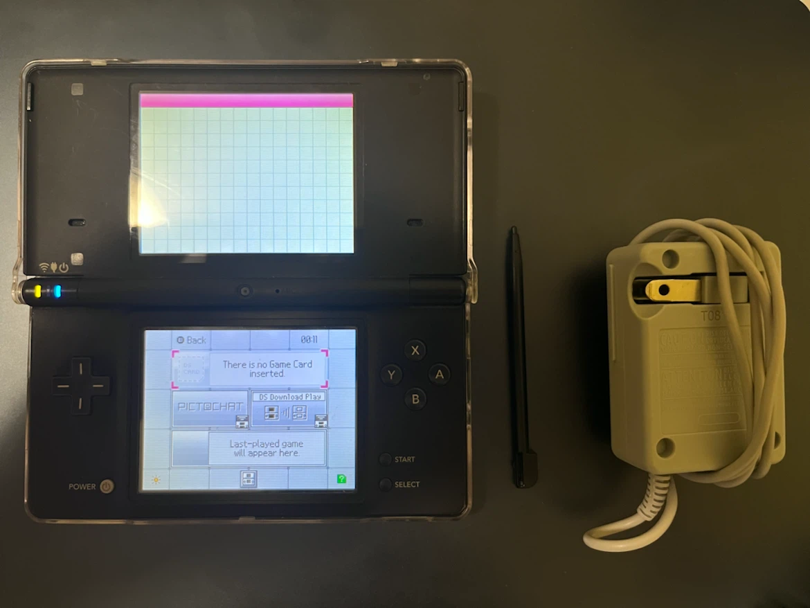 Modded Nintendo DSi (Japanese) needs battery replacement - photo 2