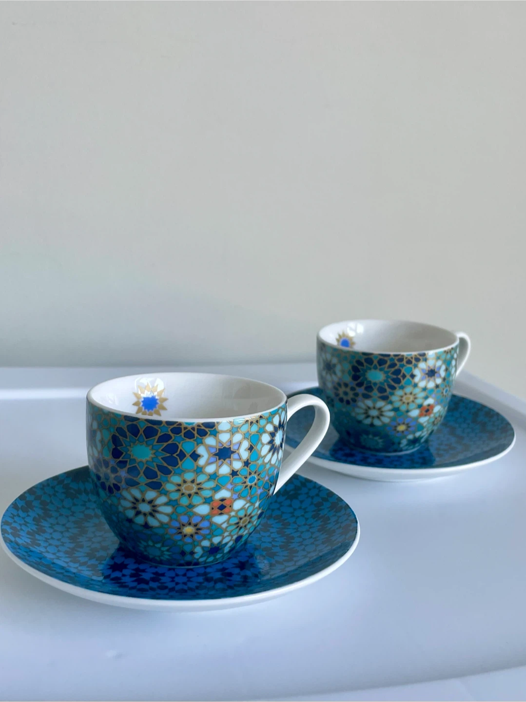 Set of 2 Decorative Tea Cups with Saucers