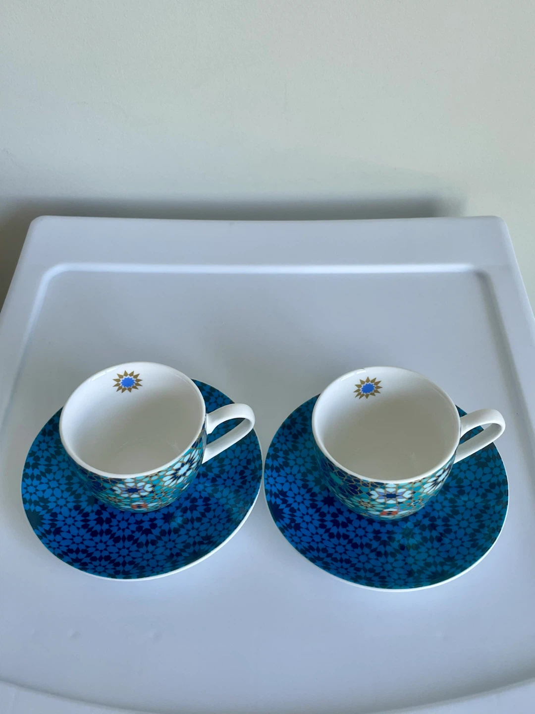 Set of 2 Decorative Tea Cups with Saucers - photo 4
