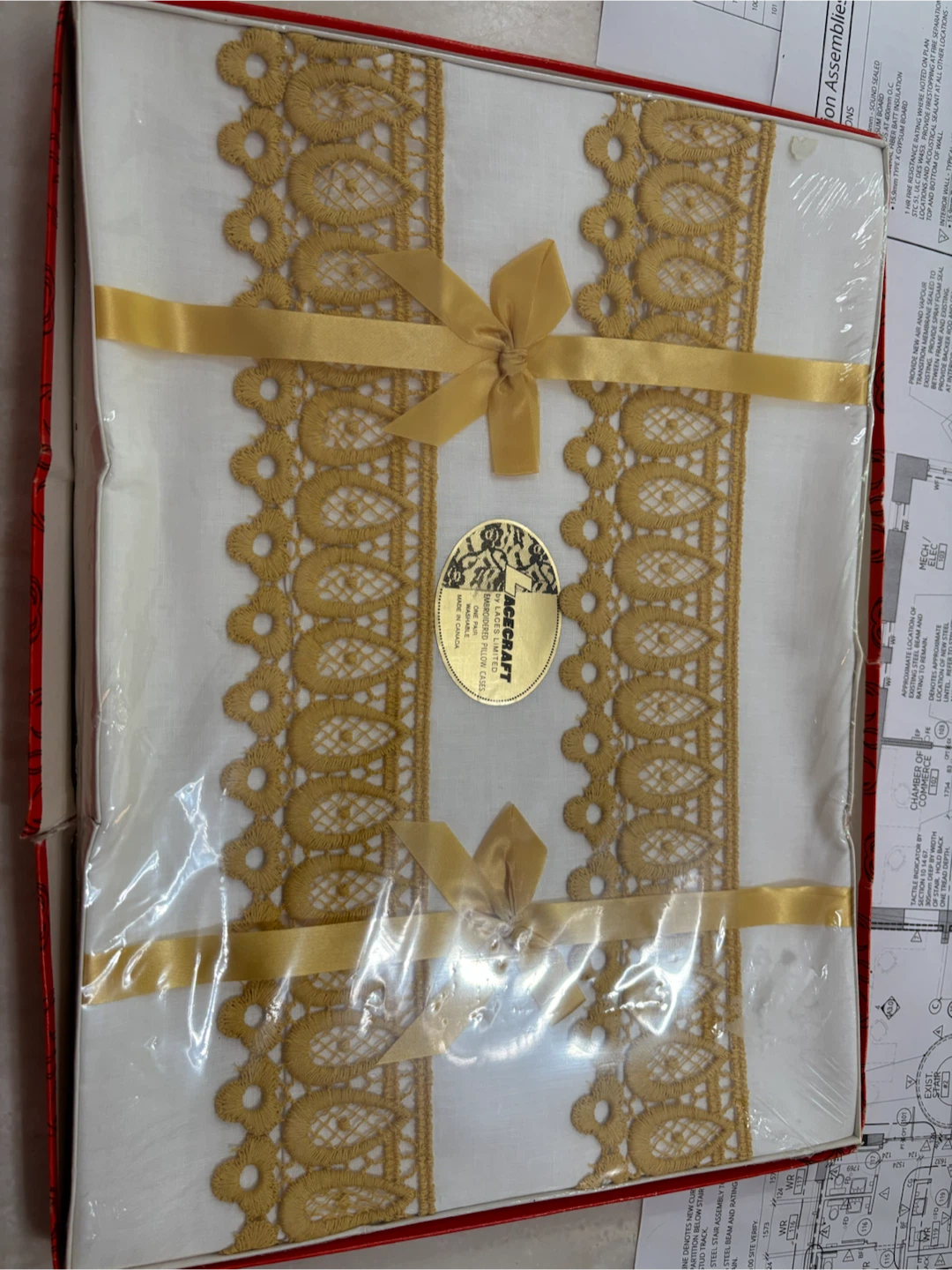 Vintage Acecraft Embroidered Pillow Cases - One Pair - photo 2