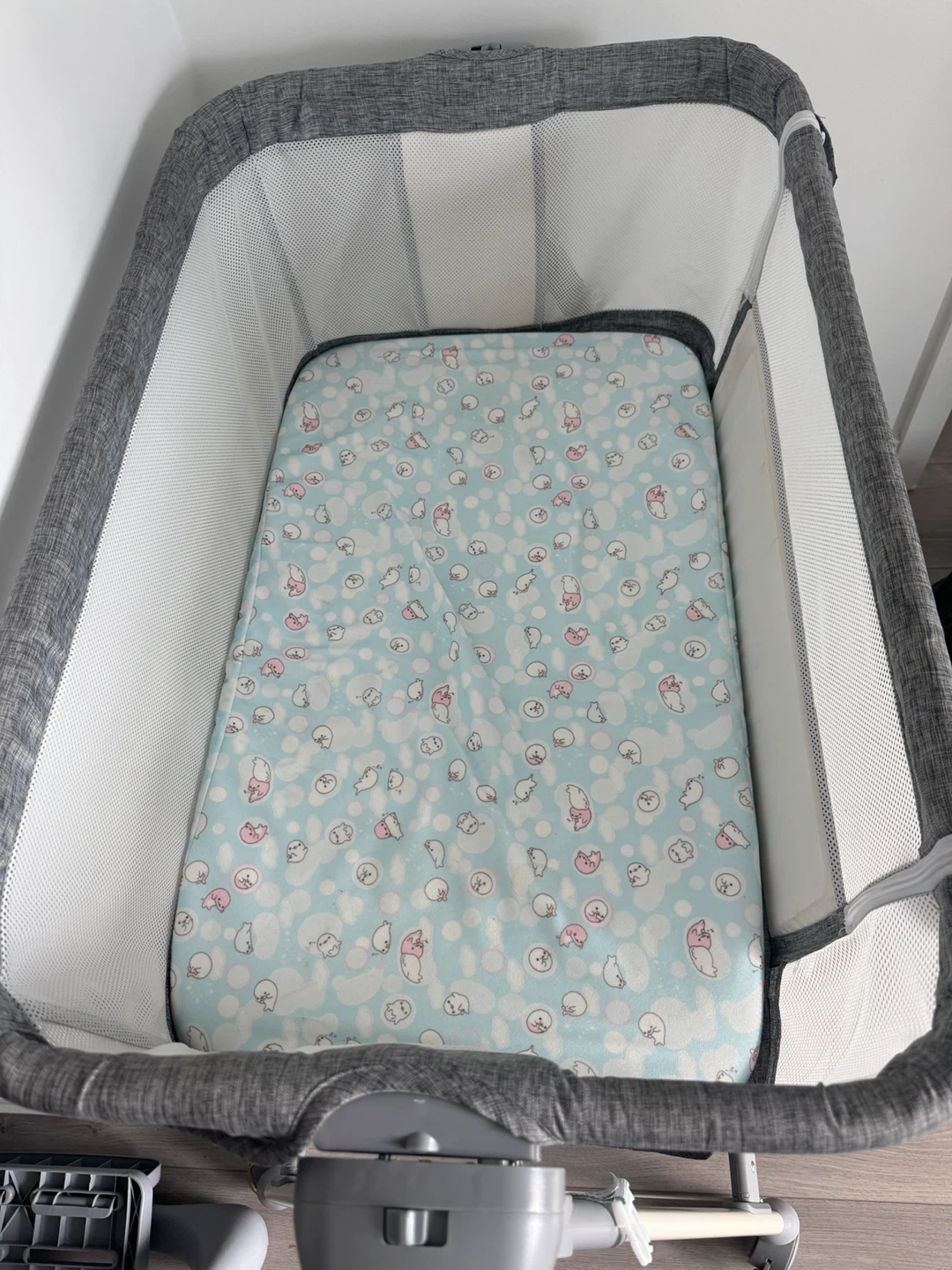 Grey Baby Bassinet with Mattress - photo 2