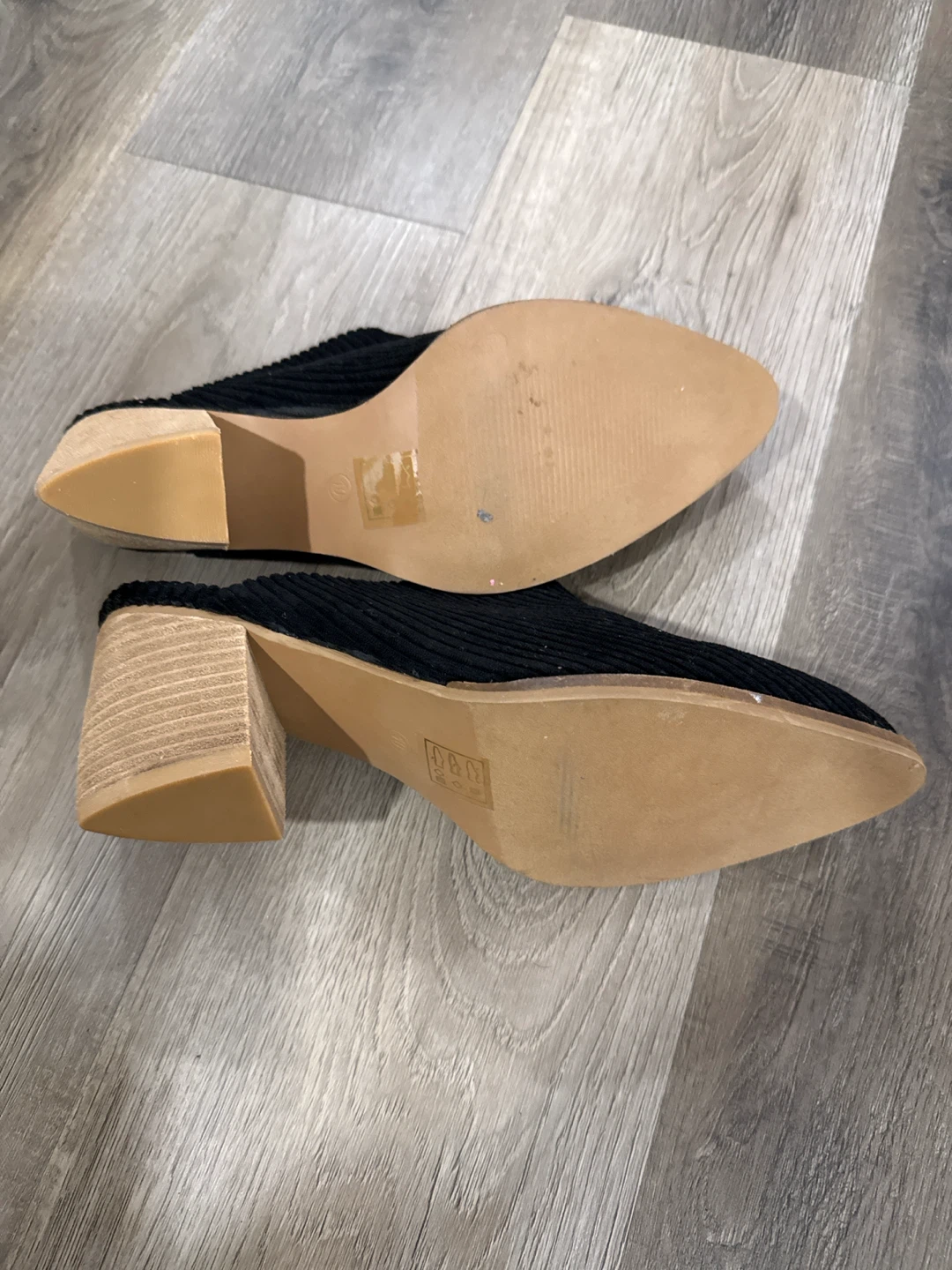 Beast Fashion Black Corduroy Mules size 10 - photo 5