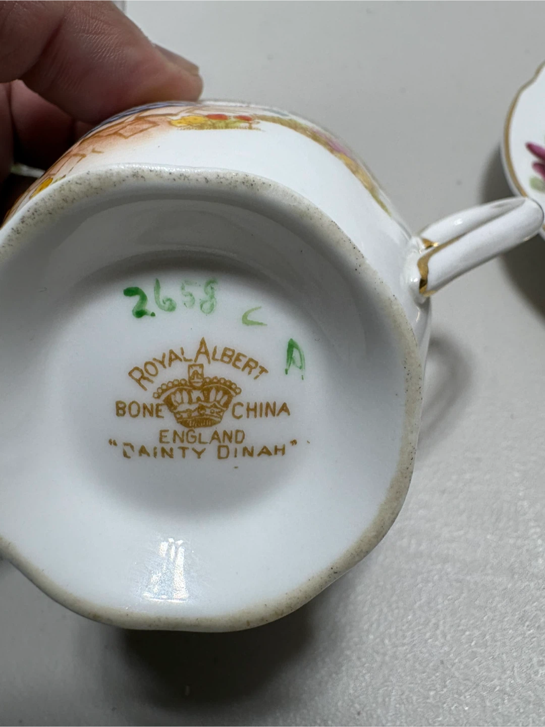 Royal Albert Dainty Dinah Teacup and Saucer - photo 5