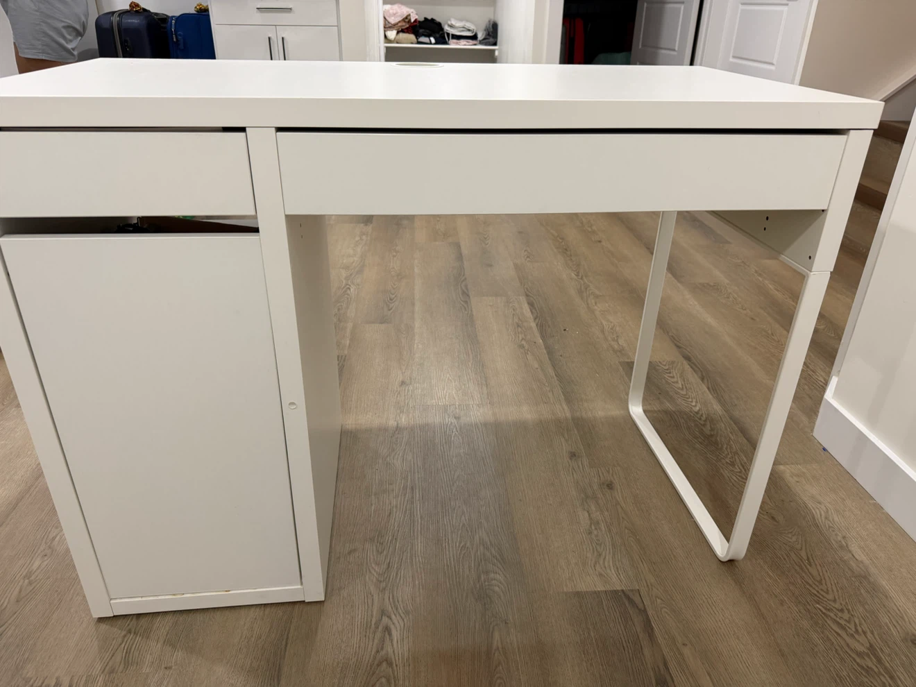 White Desk with Drawer and Shelves - photo 3