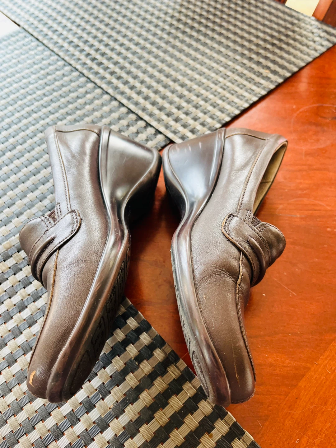 Shoes: Women leather pumps heels wedge (6.5) - photo 2