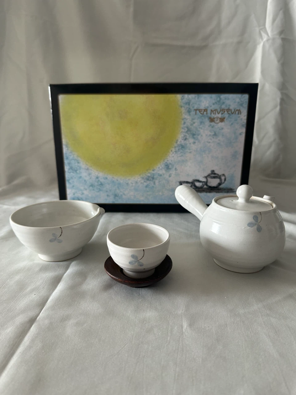 Korean Tea Set with Teapot and Cups