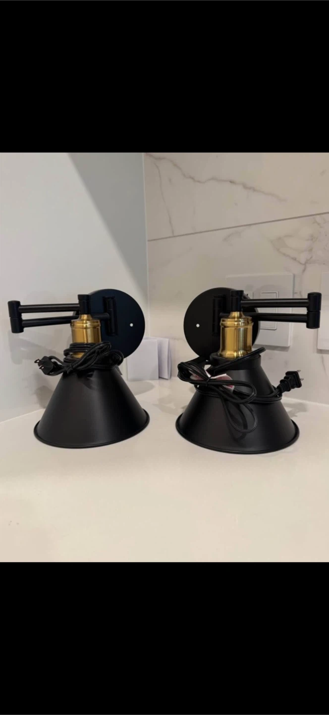 Wall mount light fixture