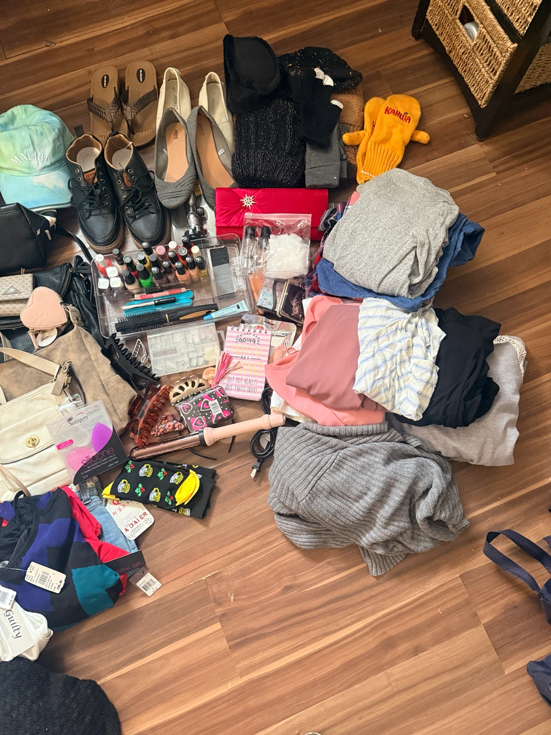 Assorted Women's Clothing, Shoes & Accessories - photo 4