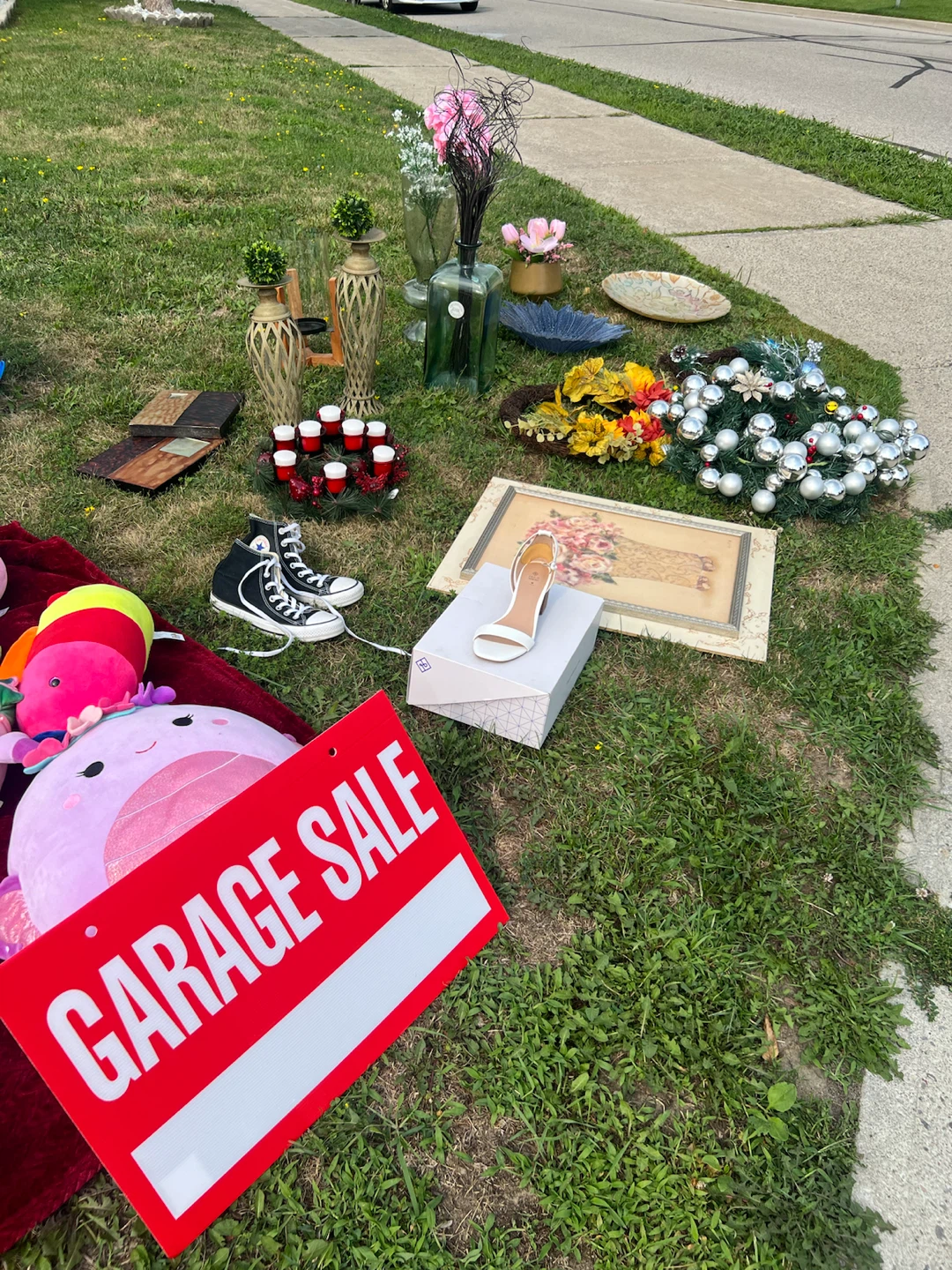 GARAGE SALE - Makeup, Toys, Decor, Hot Wheels - photo 5