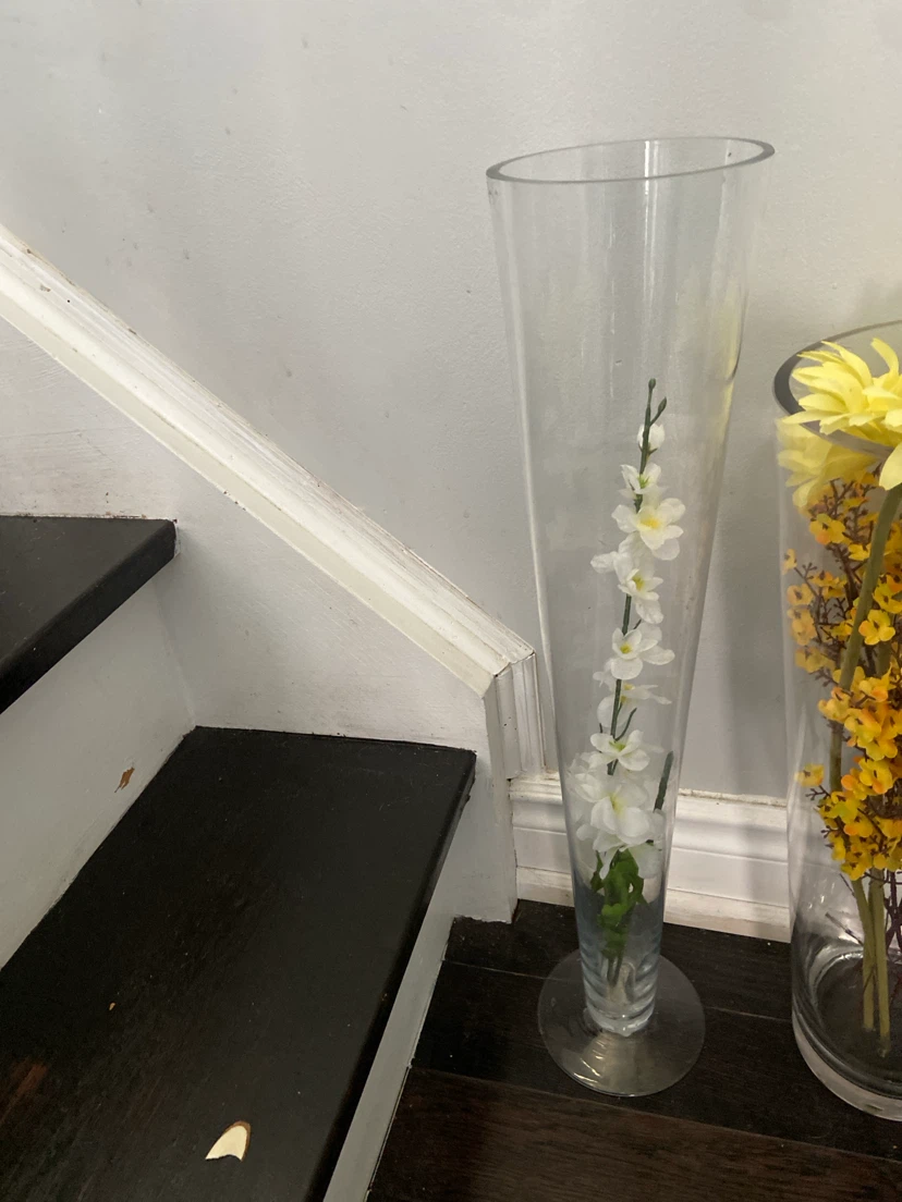 Clear Glass Vases with Artificial Flowers - photo 3