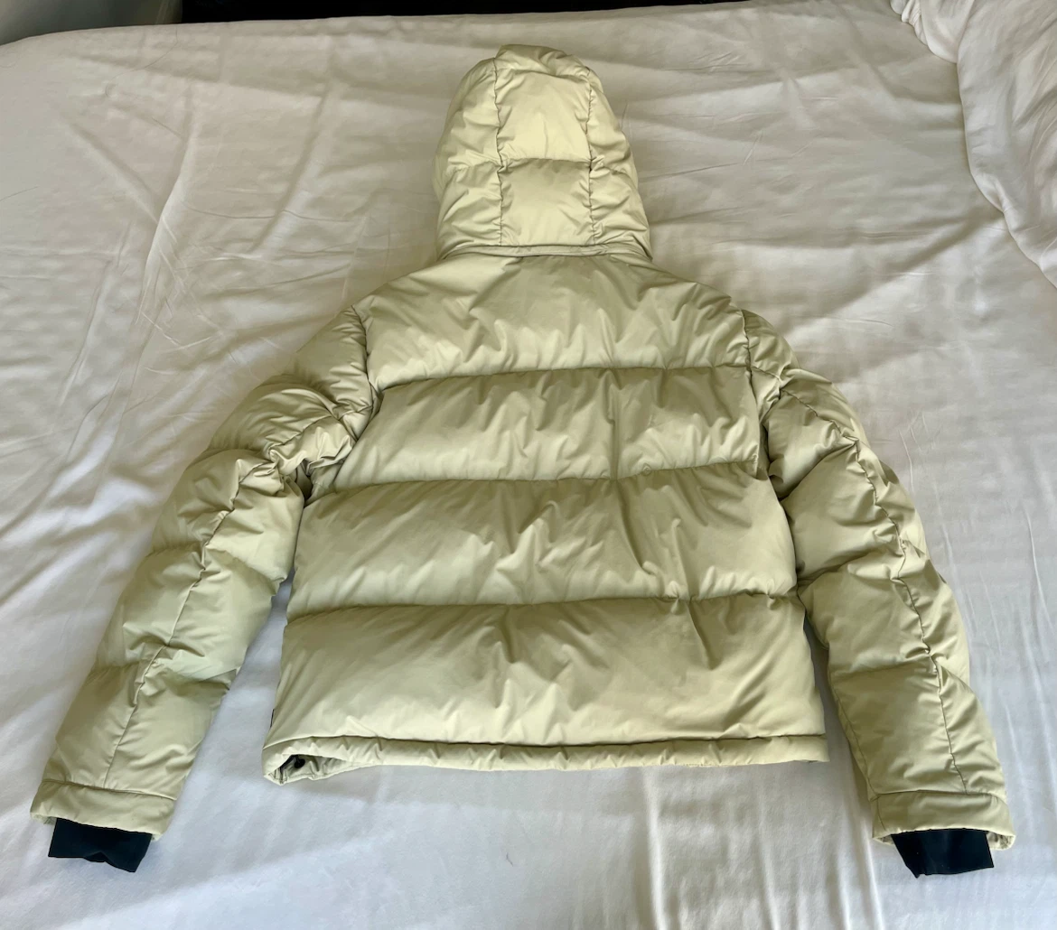 Aritzia Super Puff Shorty jacket Medium - photo 2