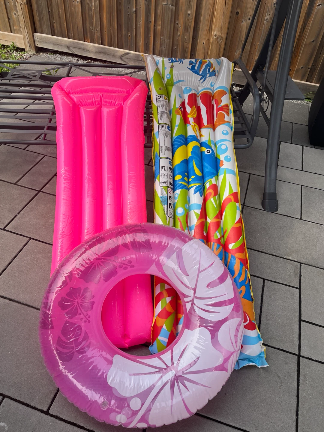 (3) Inflatable Pool Floats and Swim Ring - photo 2