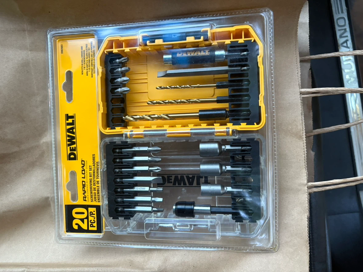 DEWALT 1/2" Dual Speed Hammerdrill + 20pc Screwdriver Bit Set - photo 5