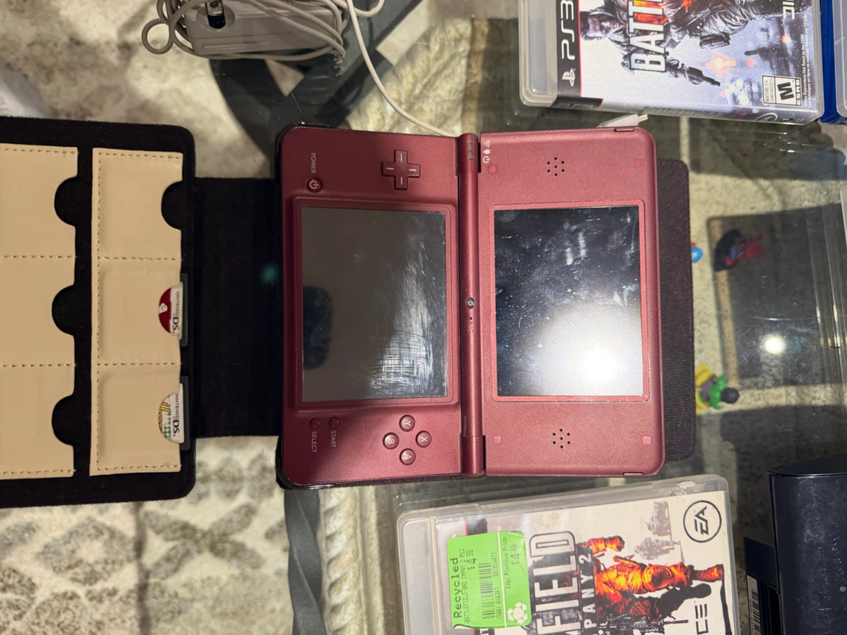 Nintendo DSI XL Red - photo 2