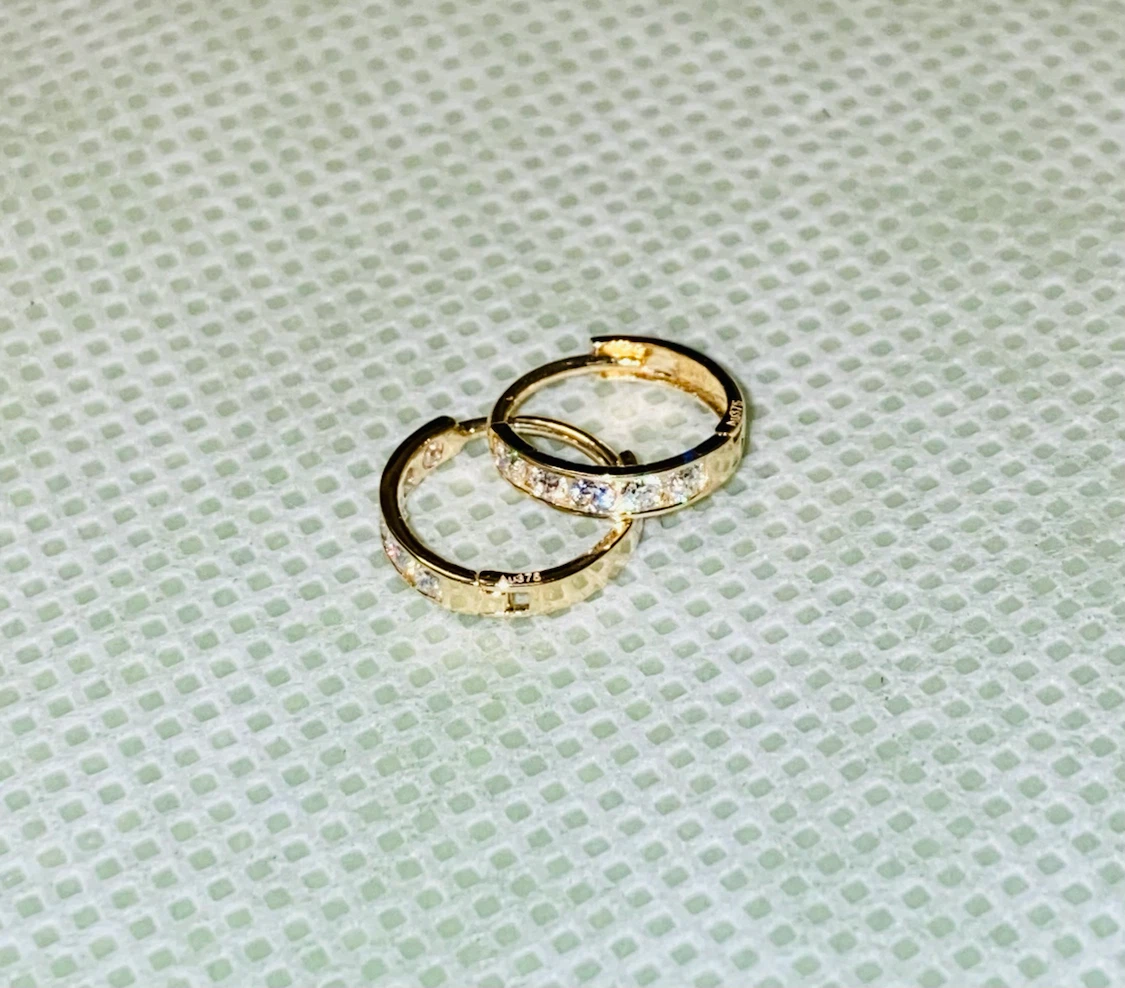 9 K Gold Hoop Earrings with Moissanites - photo 3