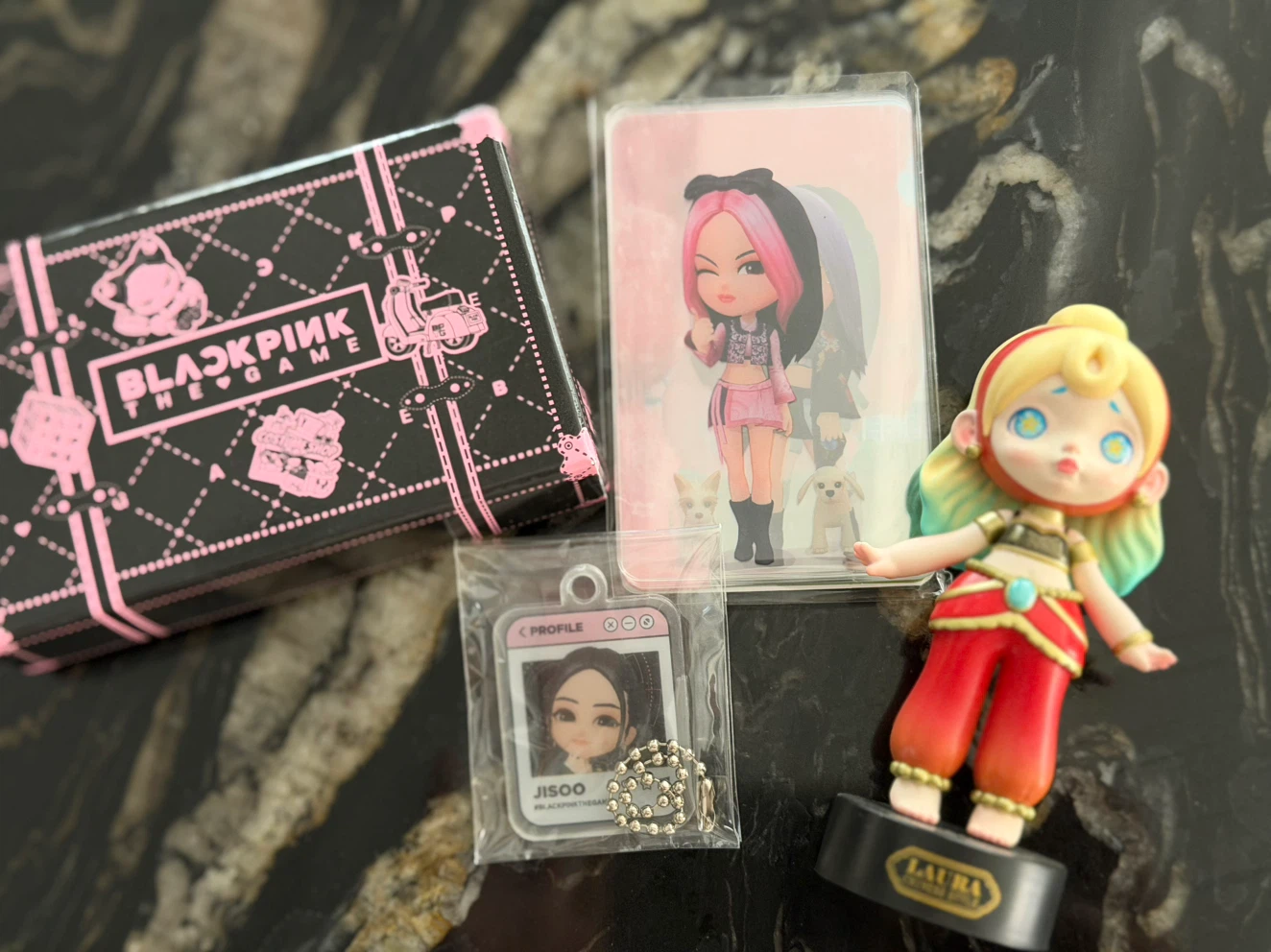 BLACKPINK The Game Merchandise Set + Laura Popmart Figure