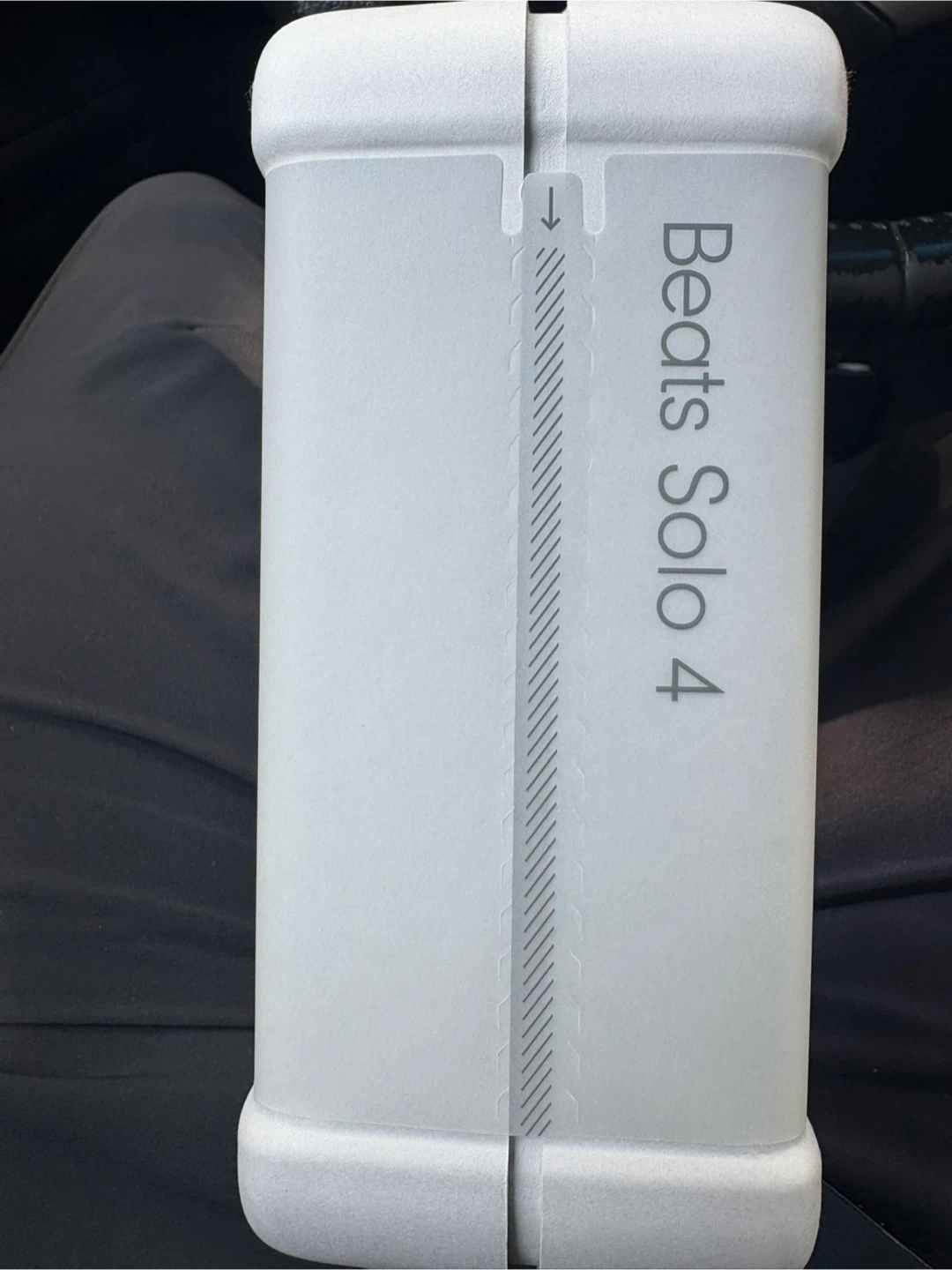 Beats Solo 4 Wireless Headphones - photo 4
