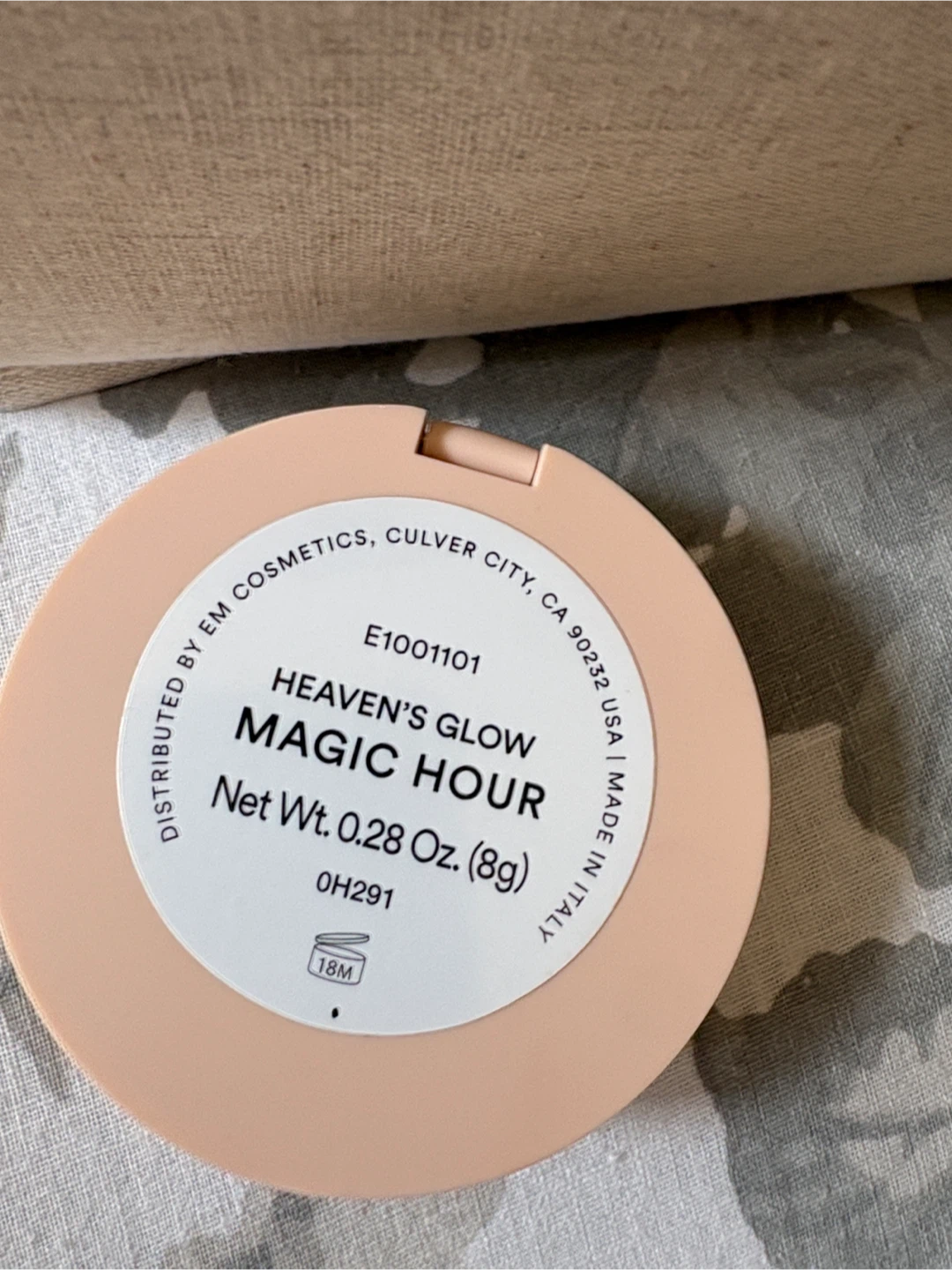 EM Cosmetics Heaven's Glow Magic Hour Blush - photo 3