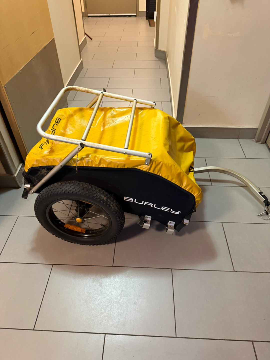 Burley Yellow Cargo Trailer - photo 4