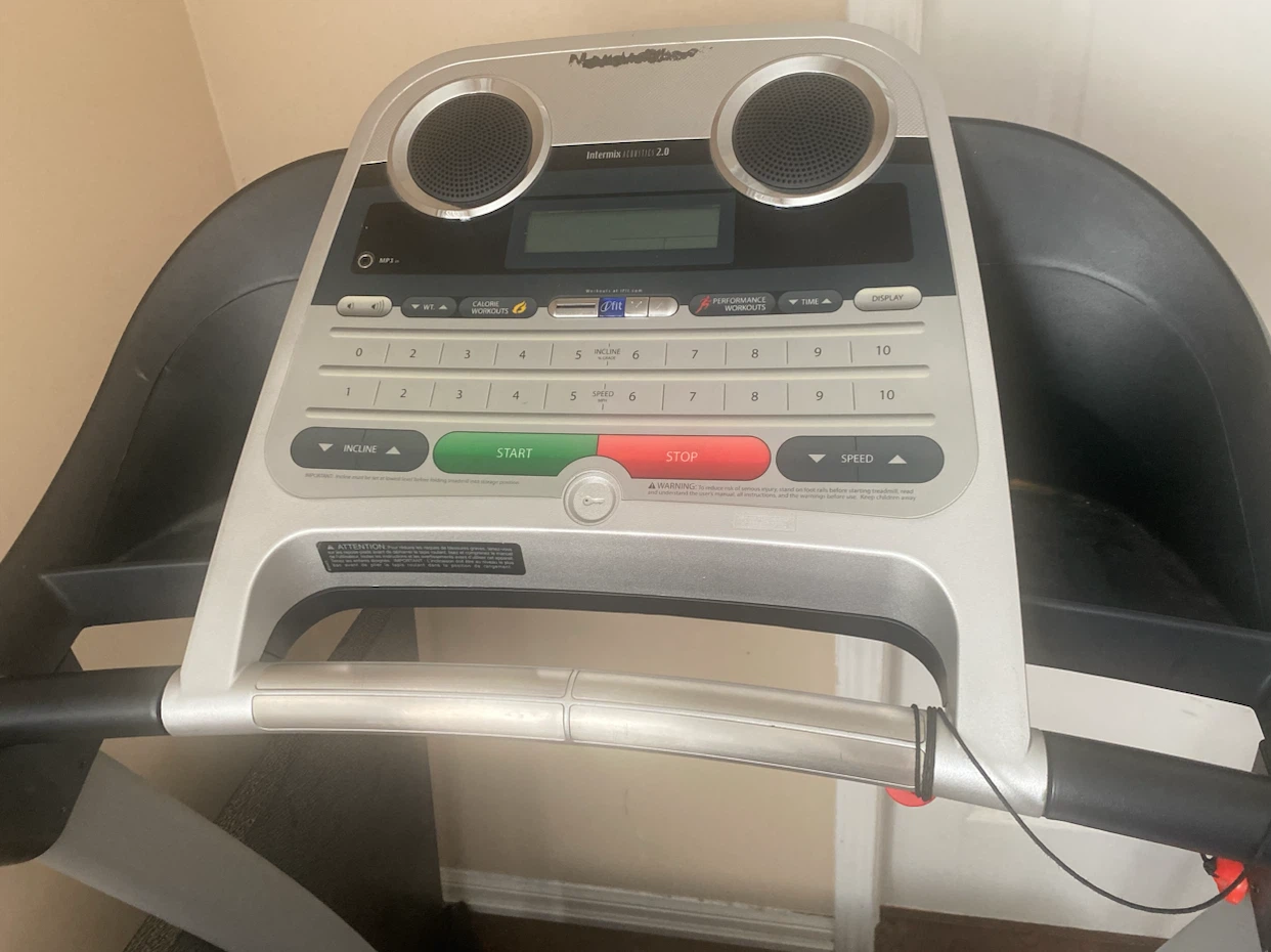 Treadmills for sale - photo 2