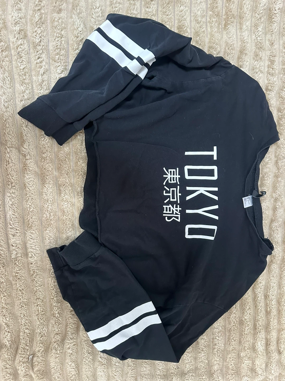H&M Divided Black Tokyo Graphic Sweatshirt Size L