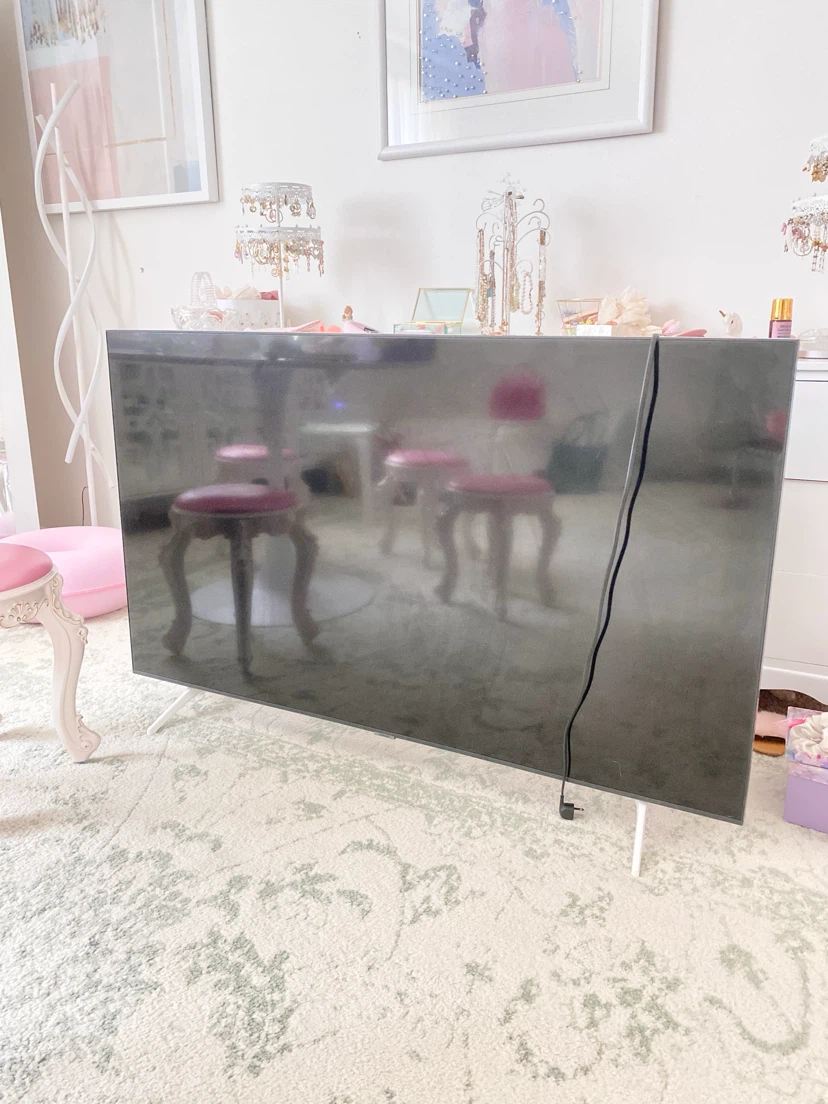 58” crystal 4K SMART tv