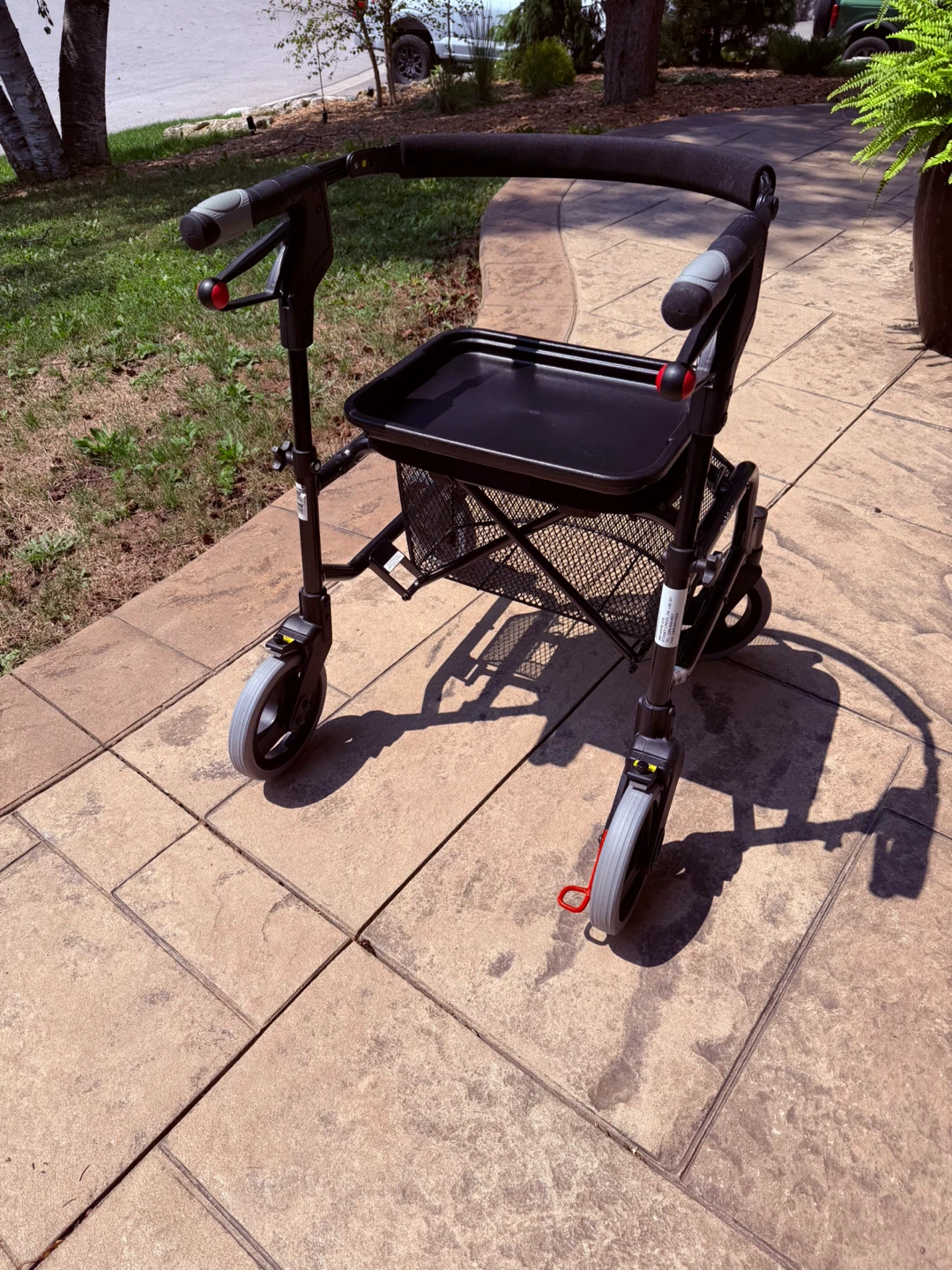 Nexus Walker with Seat, tray and Basket