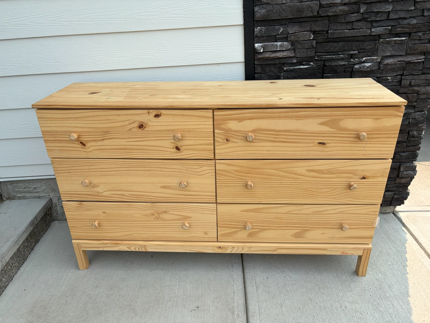 IKEA 6 drawer dresser in wooden