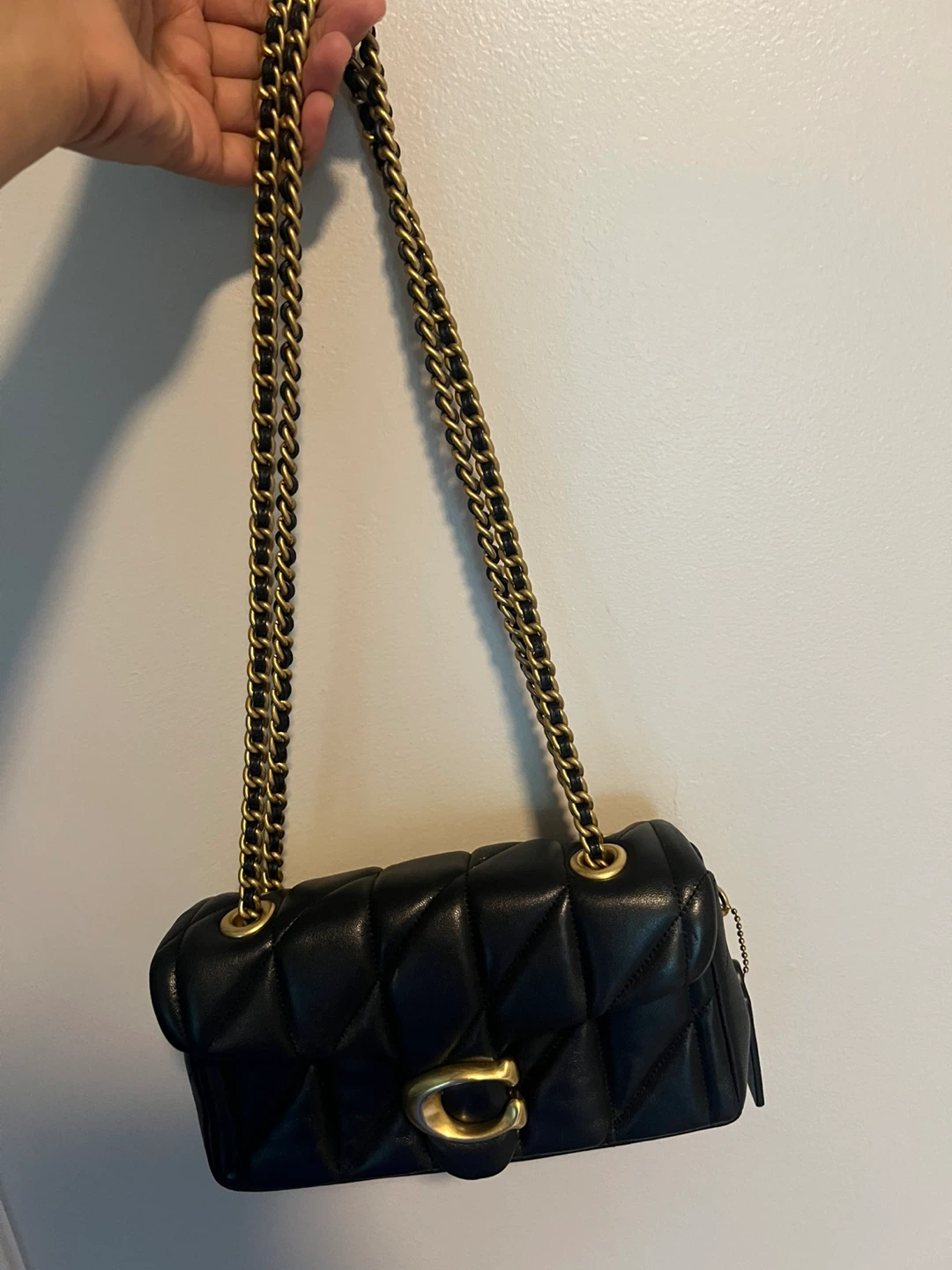 Black Coach Bag with Gold Chain - photo 3