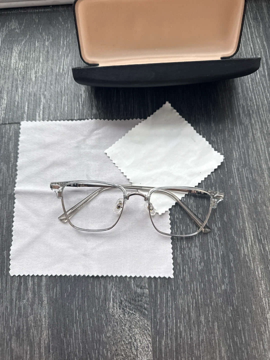 New Unisex Clear frame glasses with case NO prescription