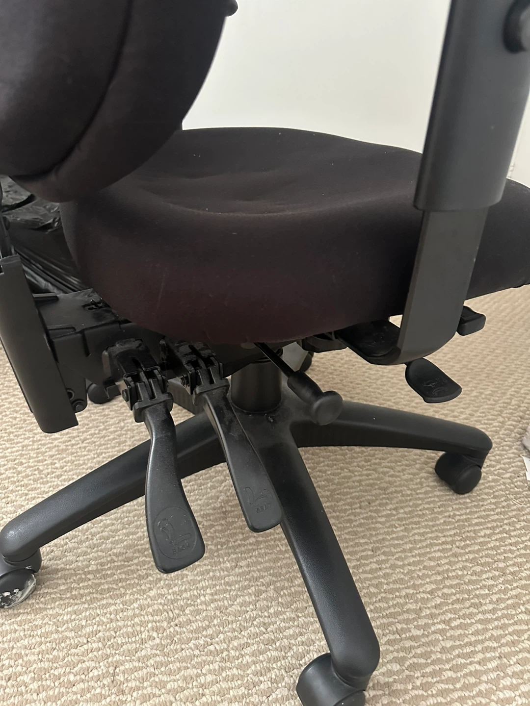 Black Office Chair - photo 2