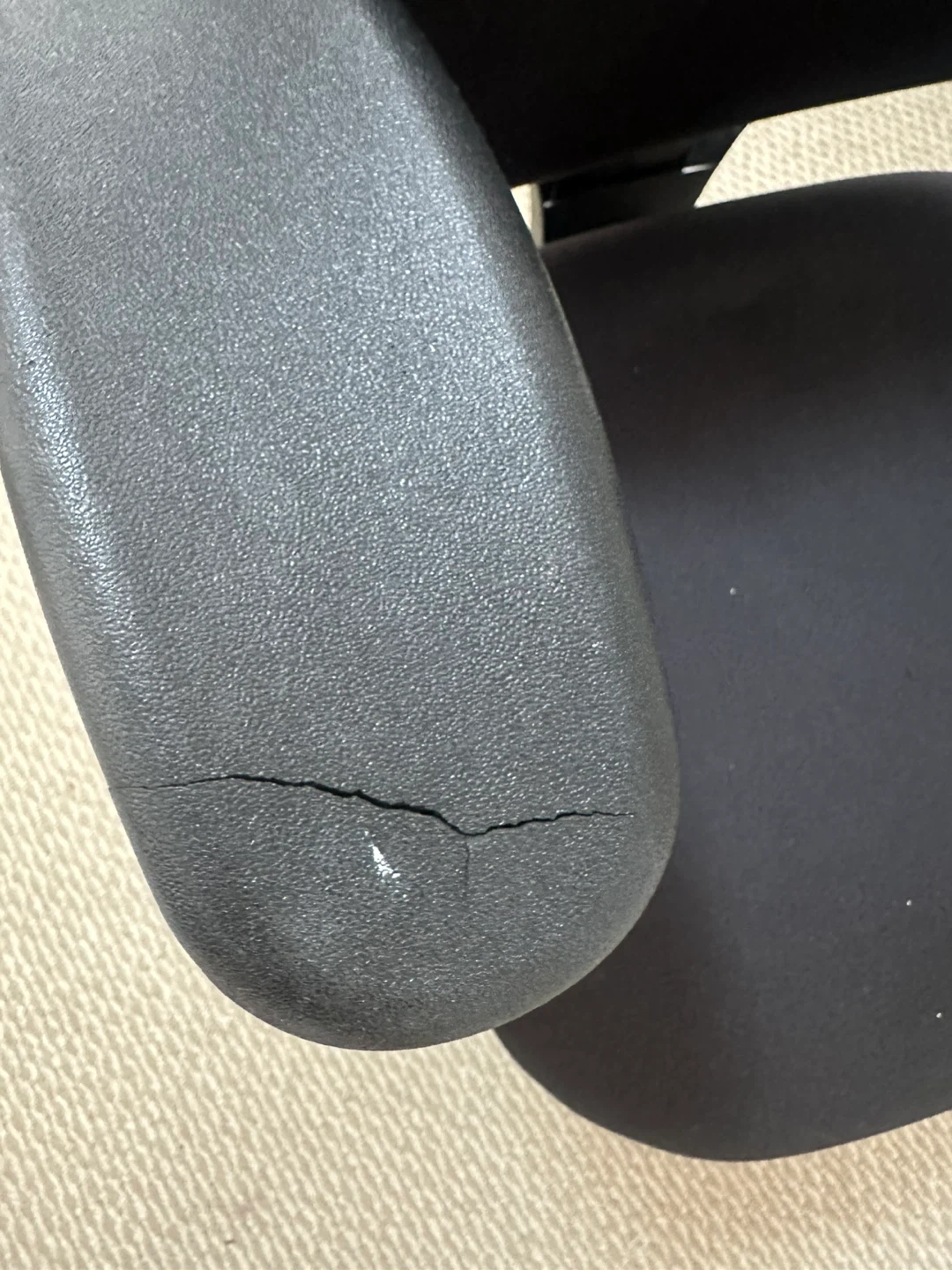 Black Office Chair - photo 3