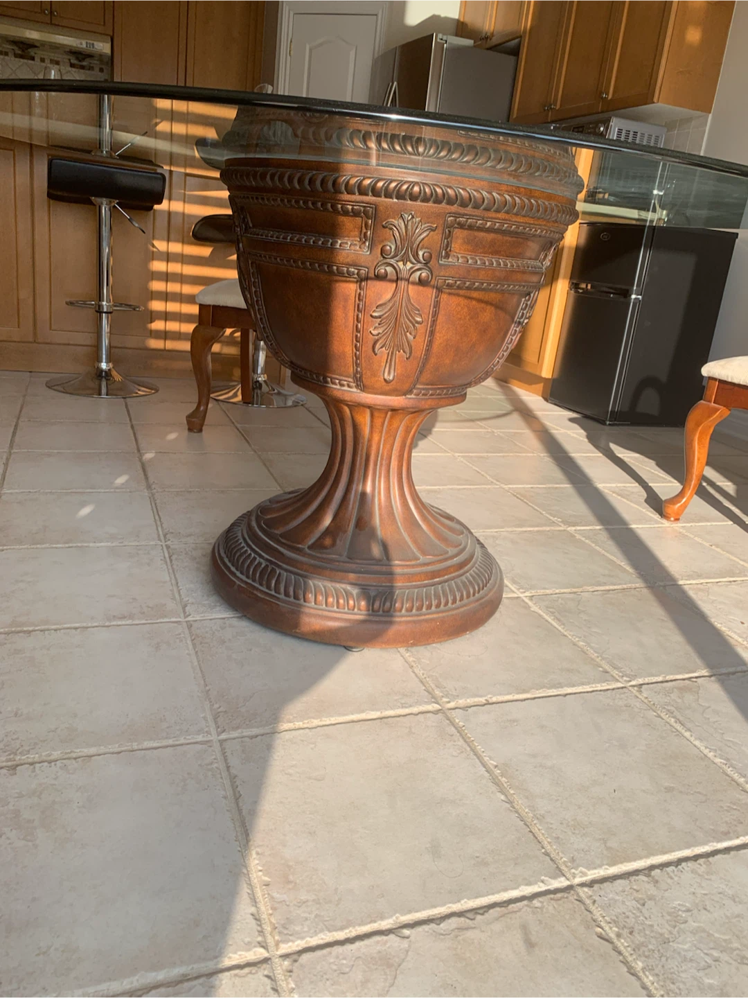 Round Glass Top Dining Table for four with Ornate Pedestal Base - photo 4