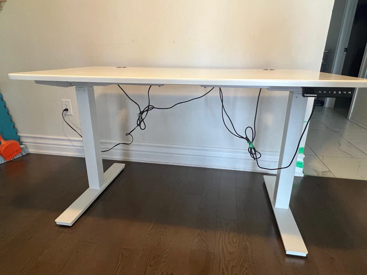 White Electric Standing Desk - photo 3