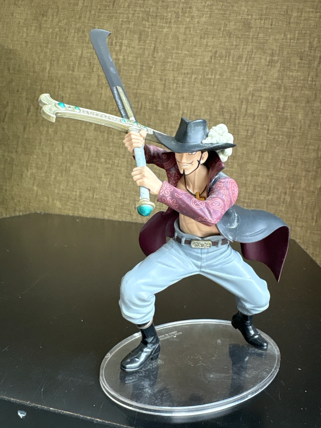Dracule Mihawk Action Figure