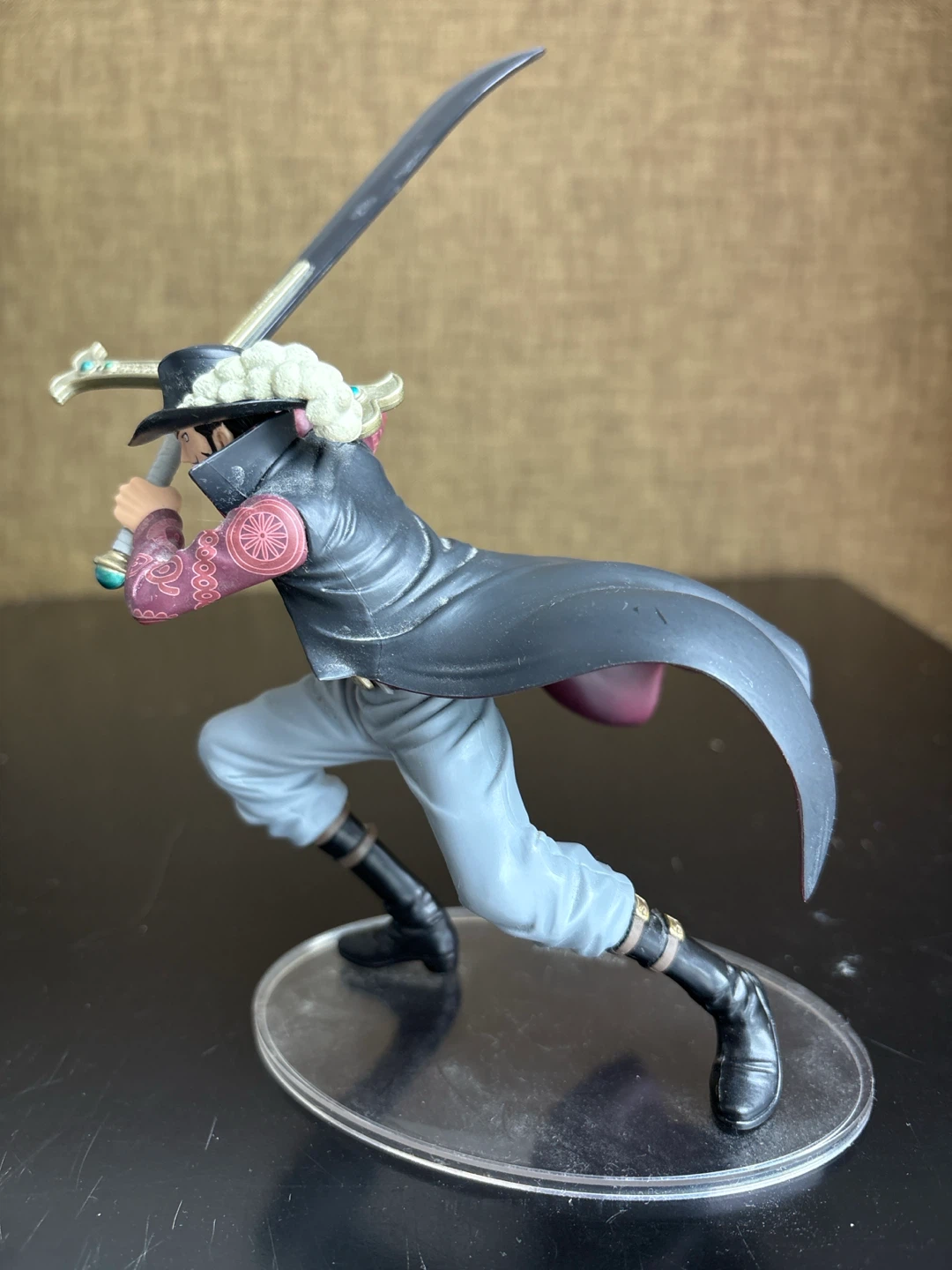 Dracule Mihawk Action Figure - photo 2