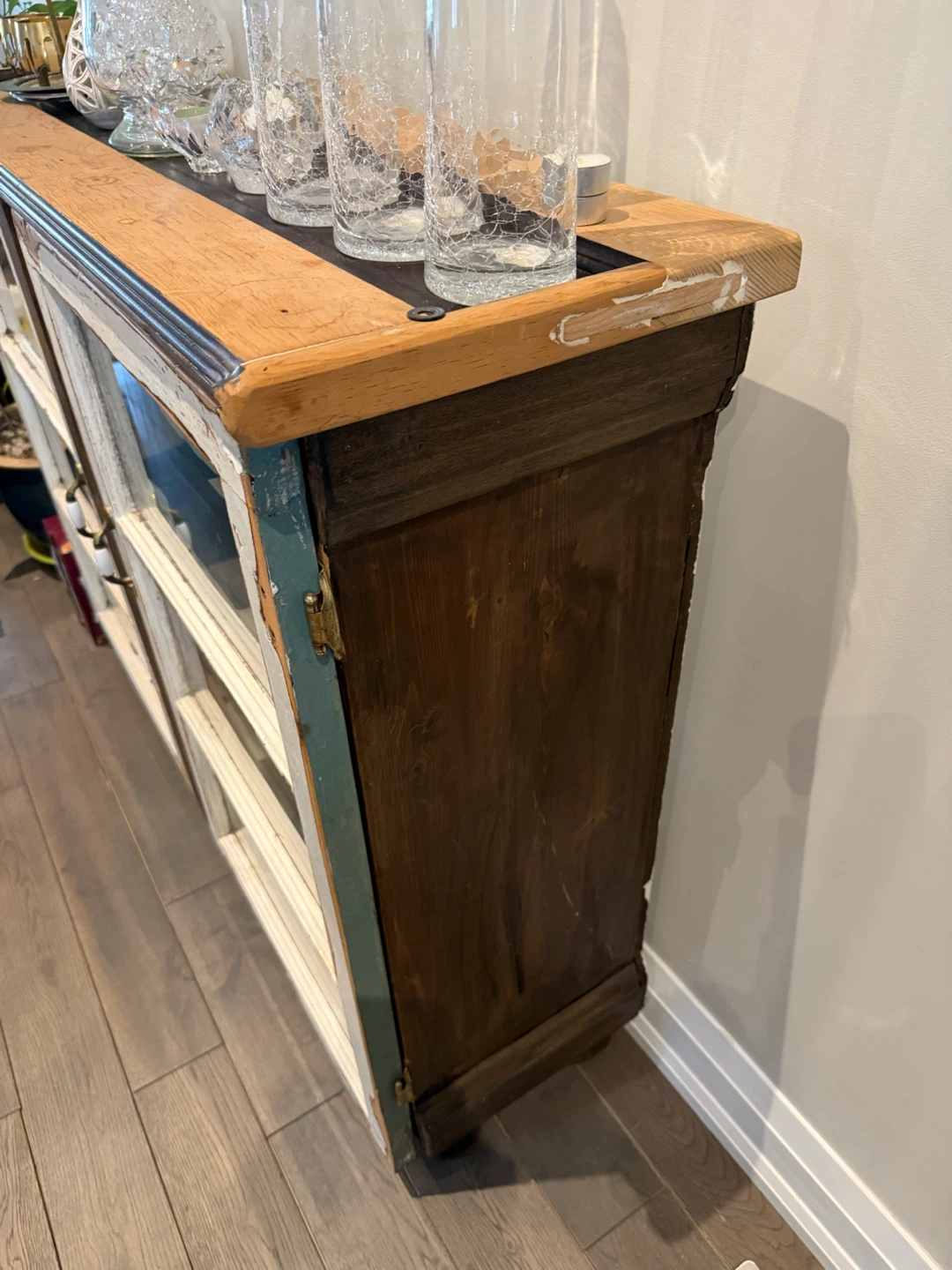 Rustic side cabinet - photo 2