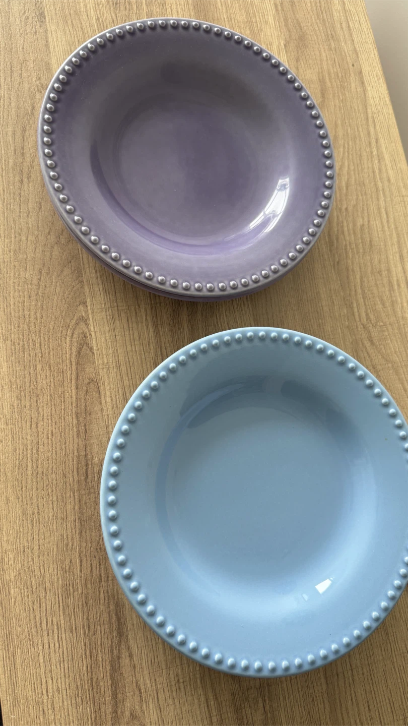 Pottery Barn Emma Set of 4 Plates