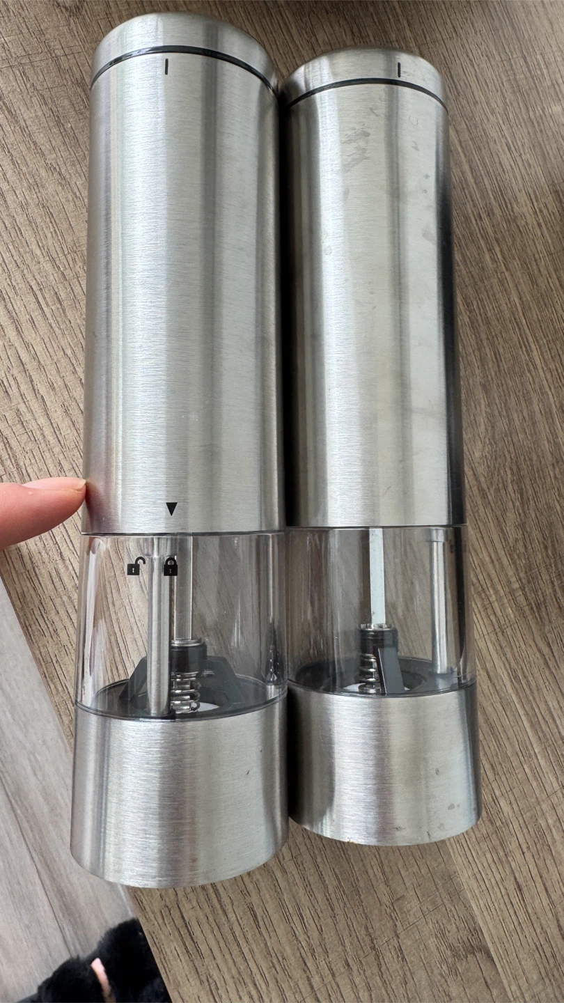 Electric Salt and Pepper Grinders Set