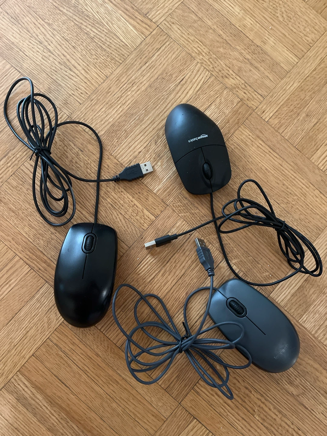 [Move out sale] 3 Computer Mice (AmazonBasics, Logitech)