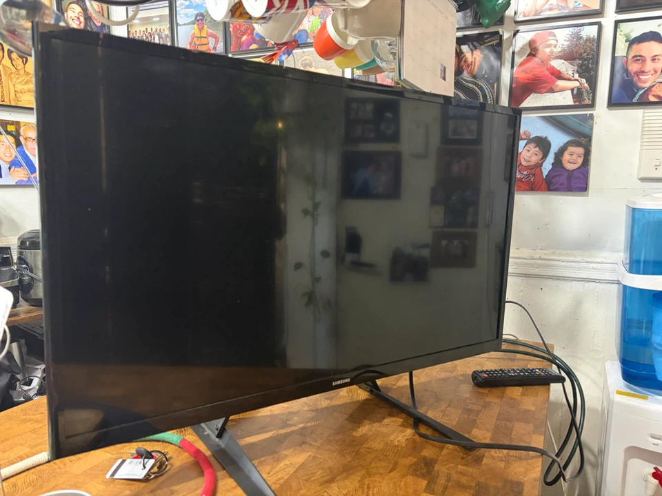 Samsung  Smart TV with Remote