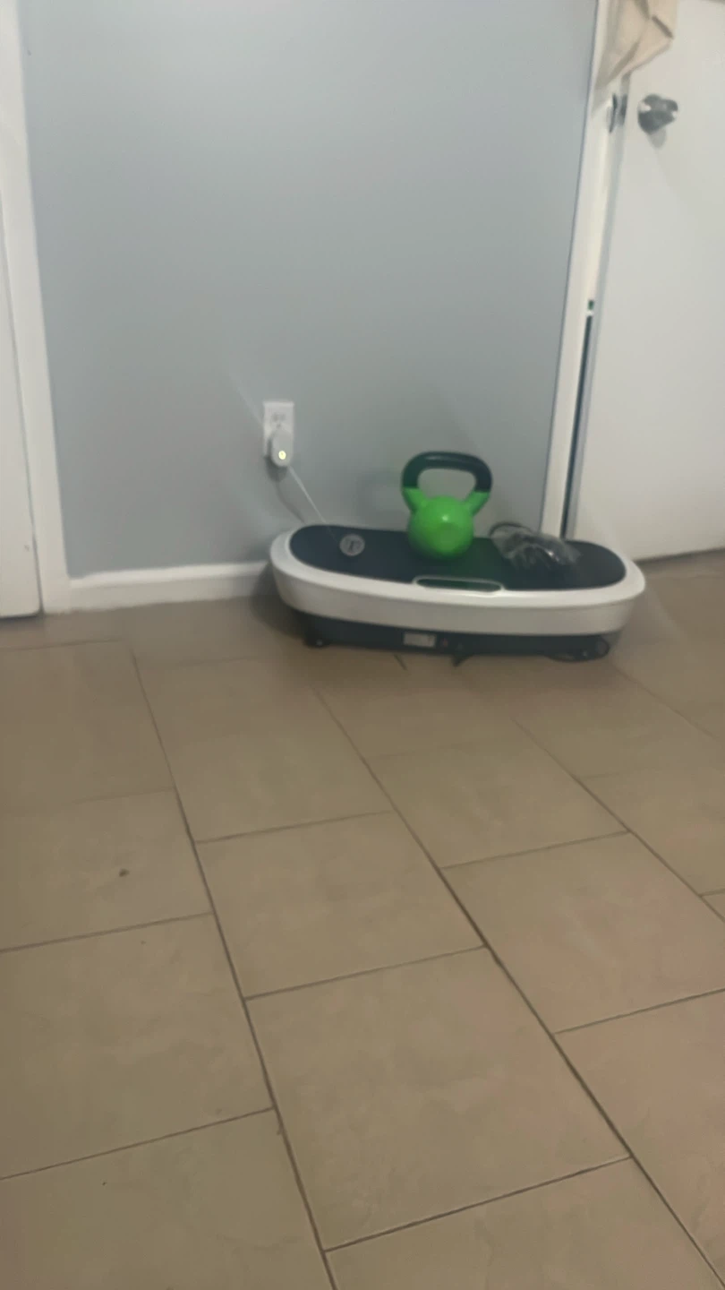 Vibration Plate Machine with Kettlebell