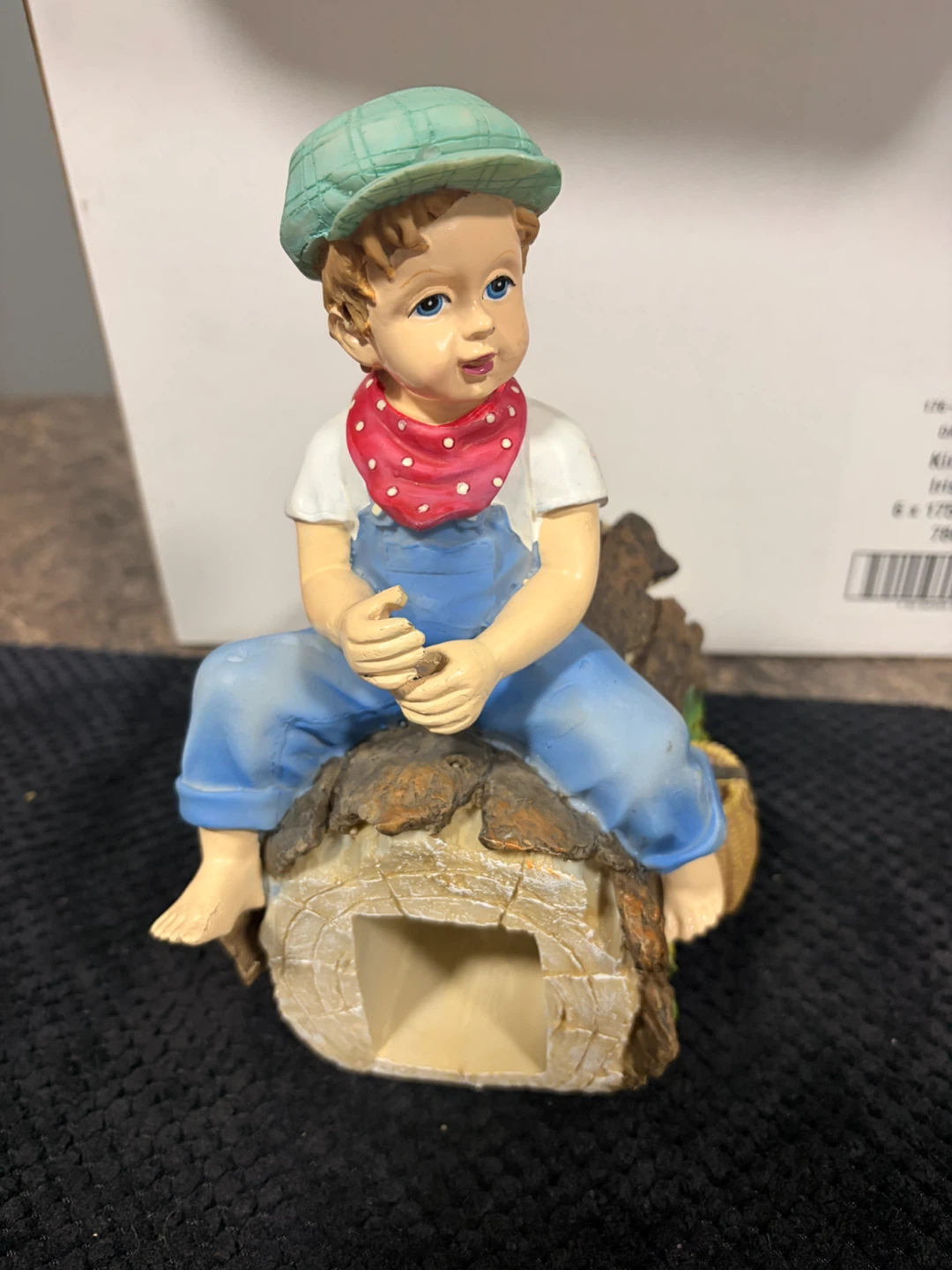 Porcelain figurines and vintage decanter - photo 4