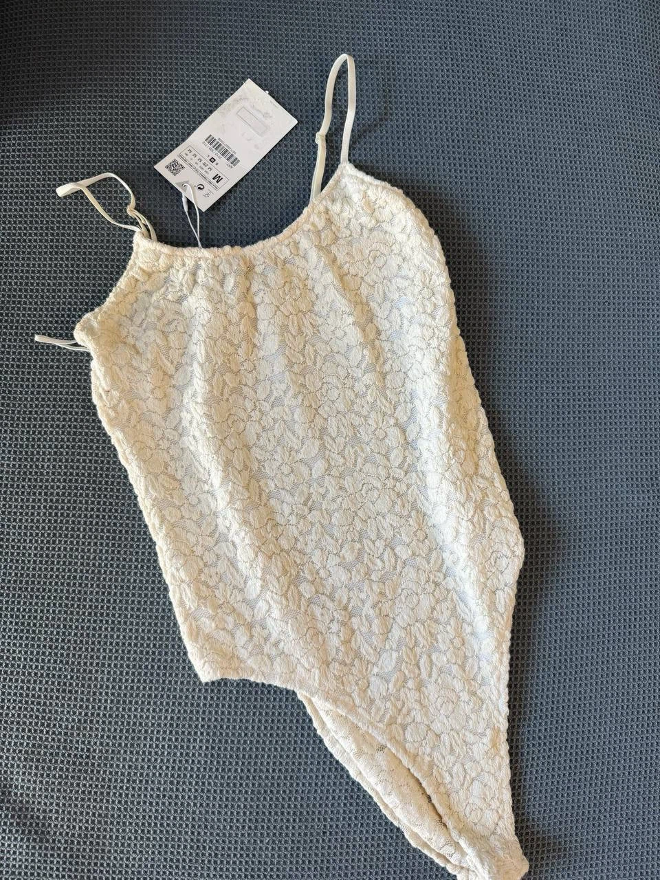 ZARA Cream Lace Bodysuit – Size M