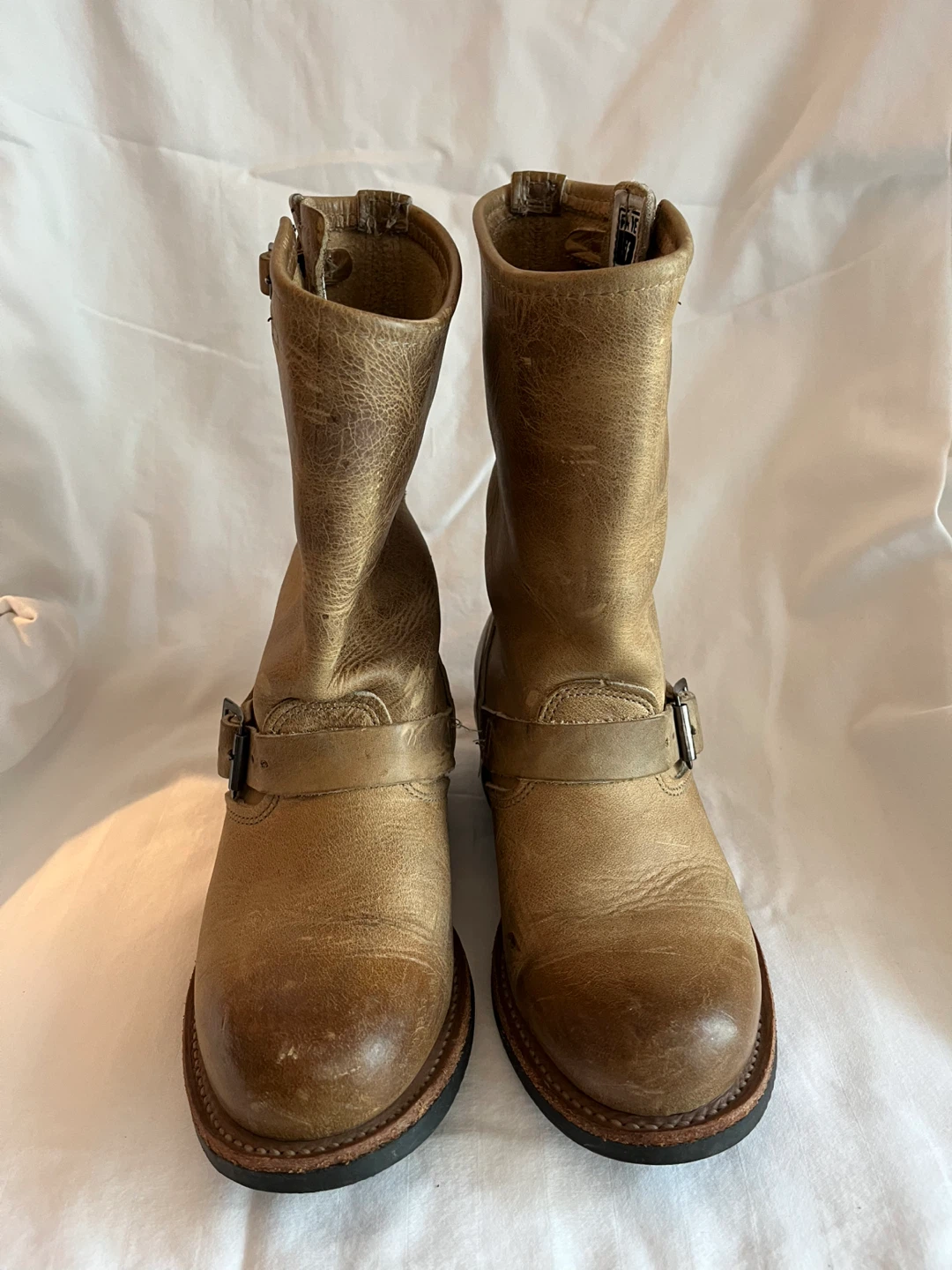 FRYE Women's Engineer Boots - Rare colour