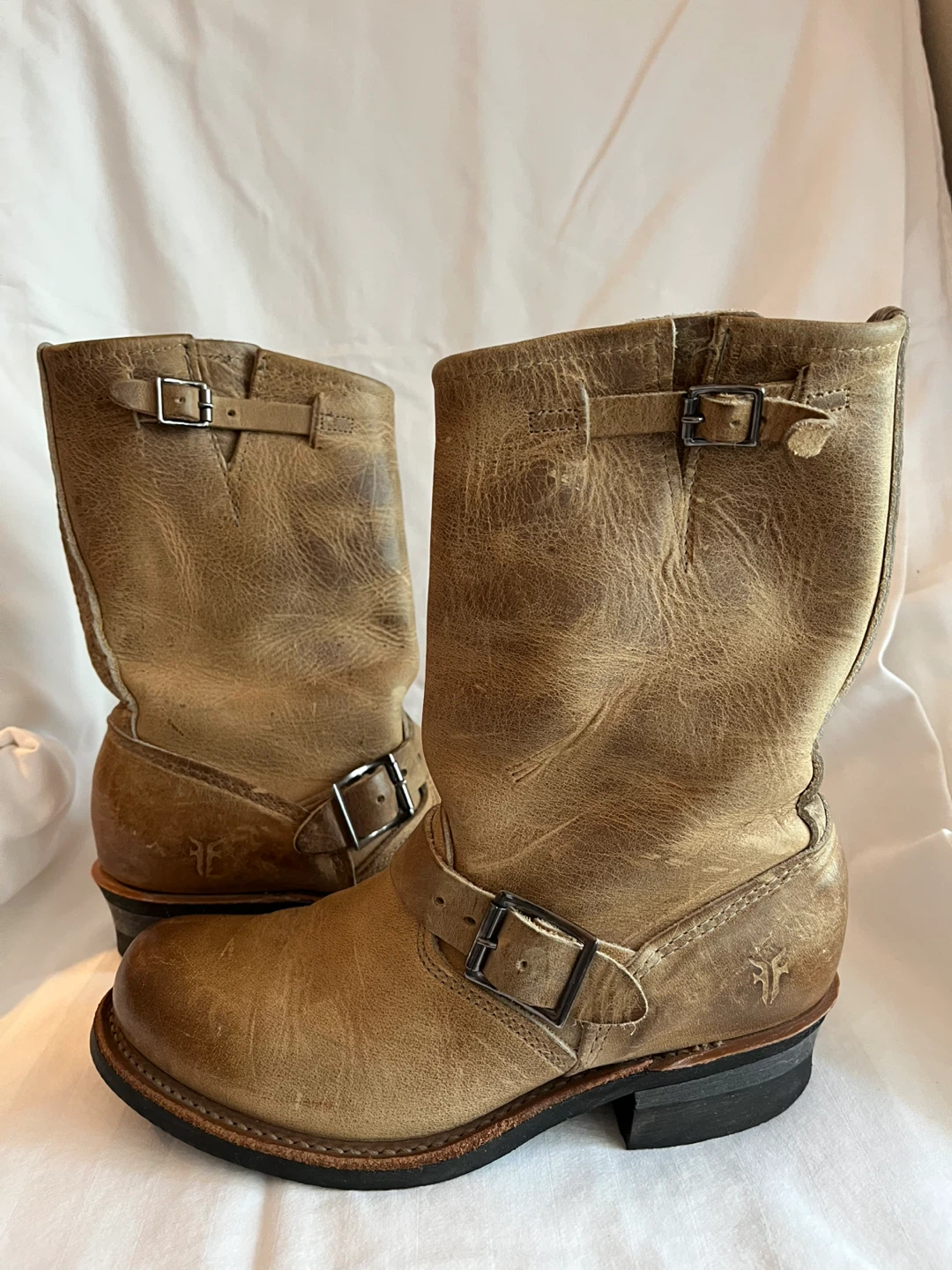 FRYE Women's Engineer Boots - Rare colour - photo 3