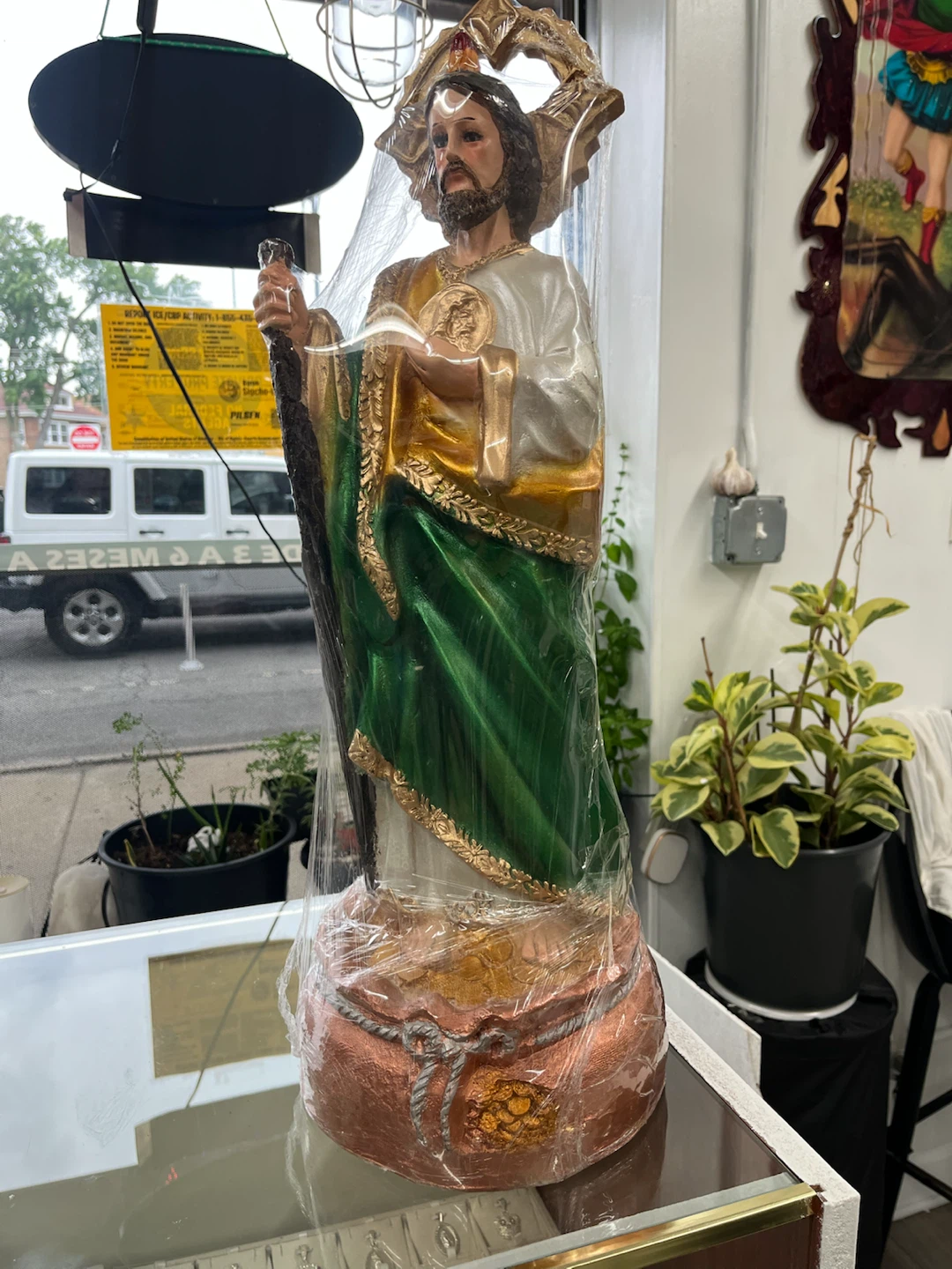 San Judas Tadeo Statue