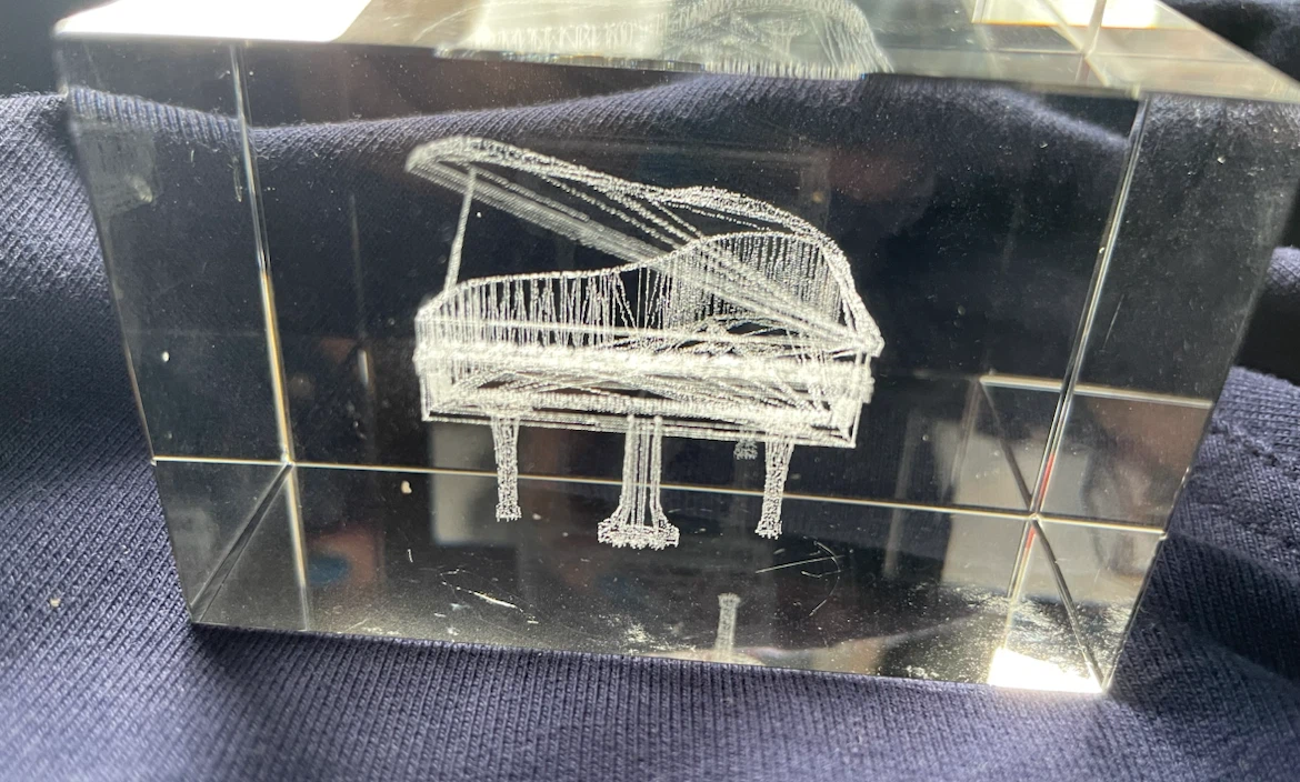 3D Crystal engraving of grand piano - photo 4
