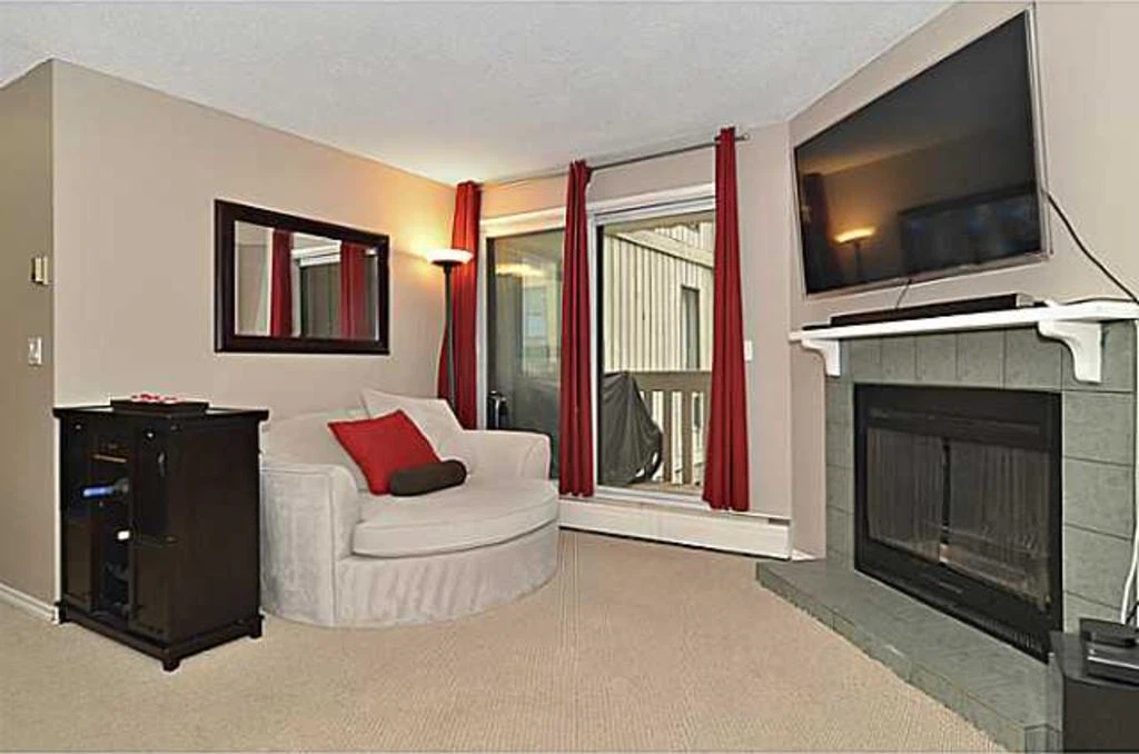 Spacious 2-Bedroom Condo for Rent in Eau Claire - photo 2
