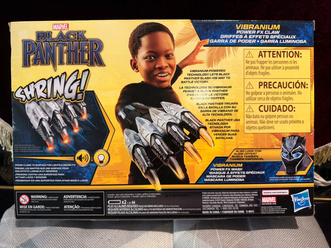 Marvel Black Panther Vibranium Power FX Claw Toy